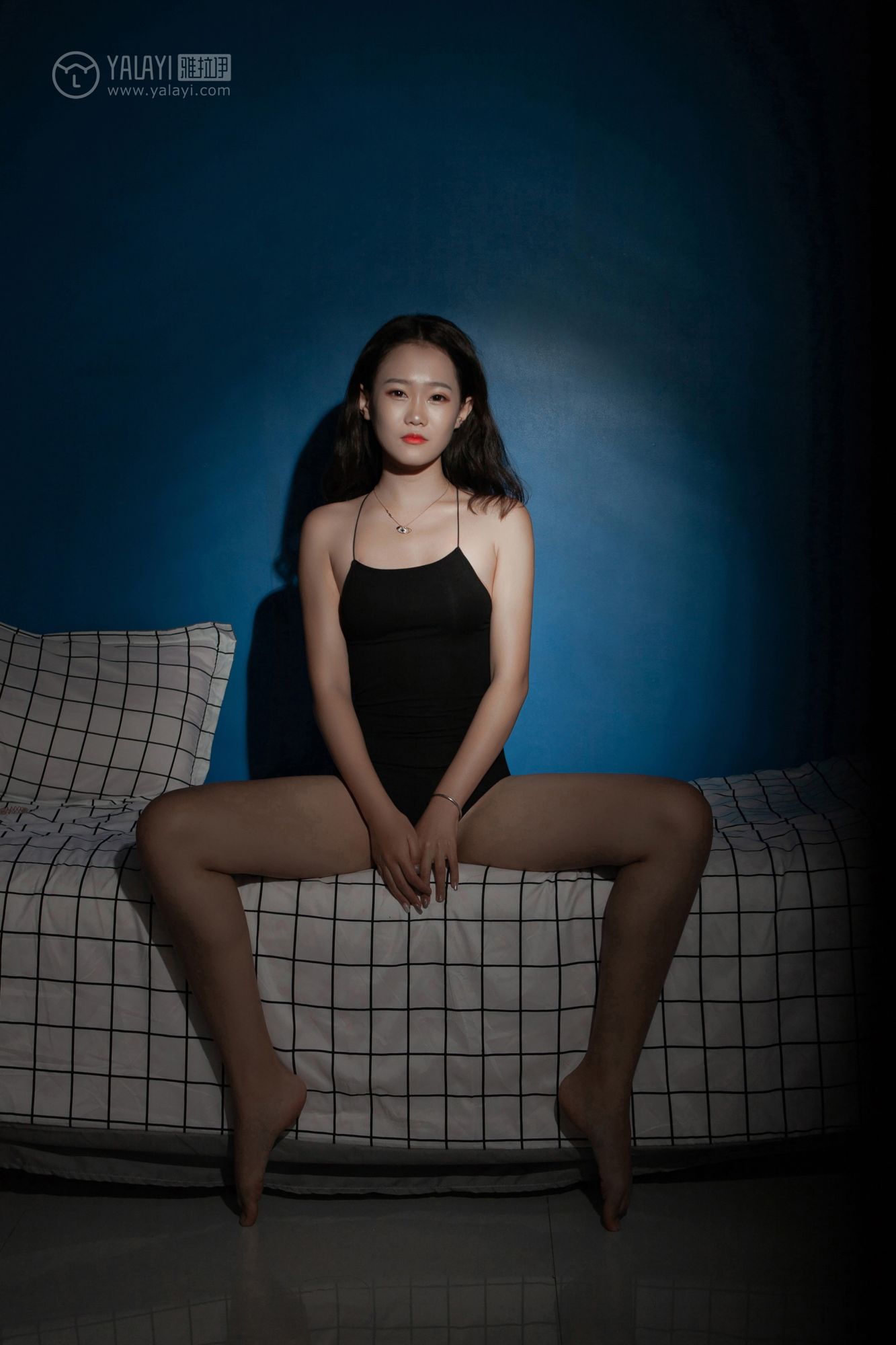 [YALAYI雅拉伊]高清写真图 2019.02.24 No.100 暗房 李晗