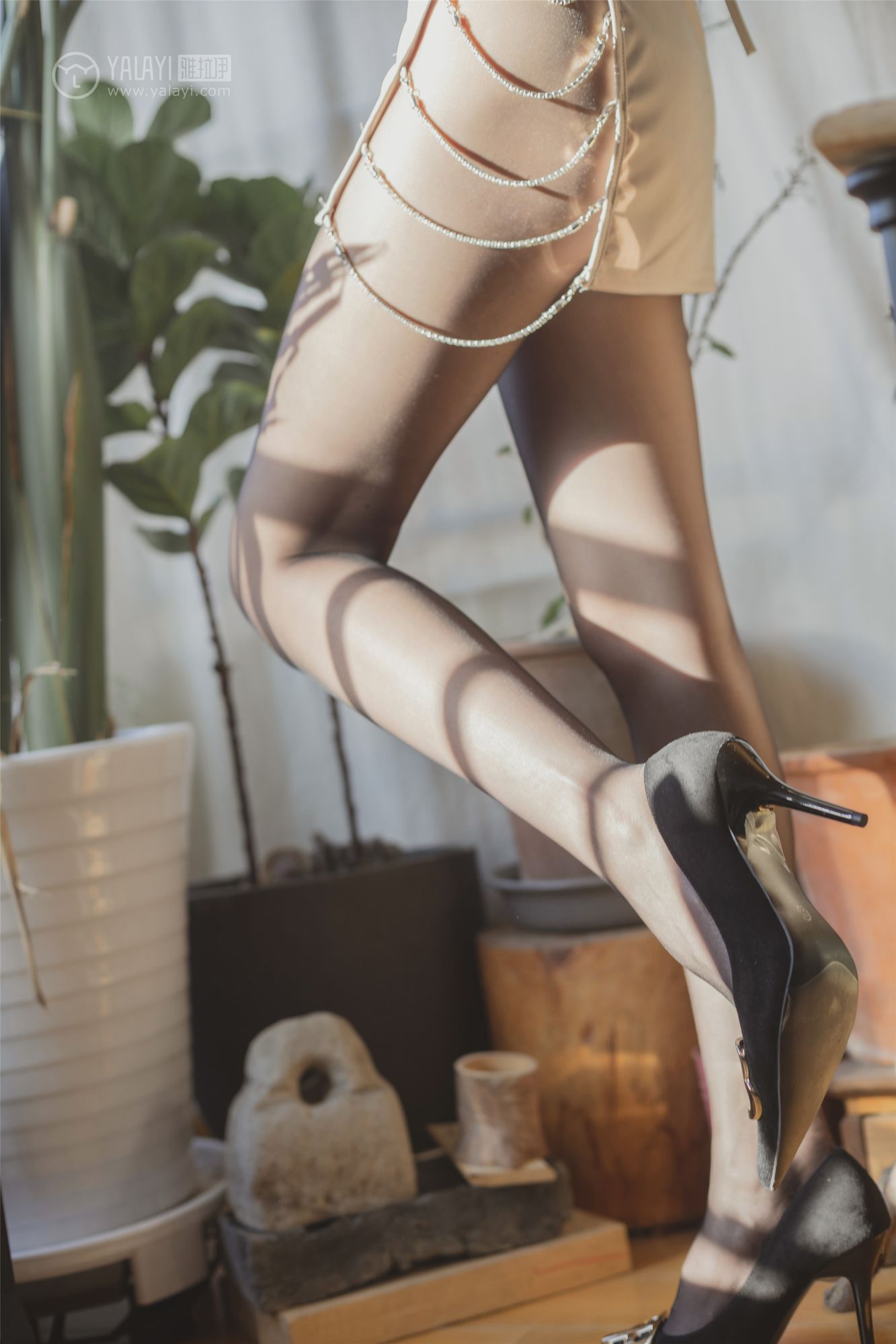 [YALAYI雅拉伊]高清写真图 2019.06.05 Y299 凉儿《香蜜》