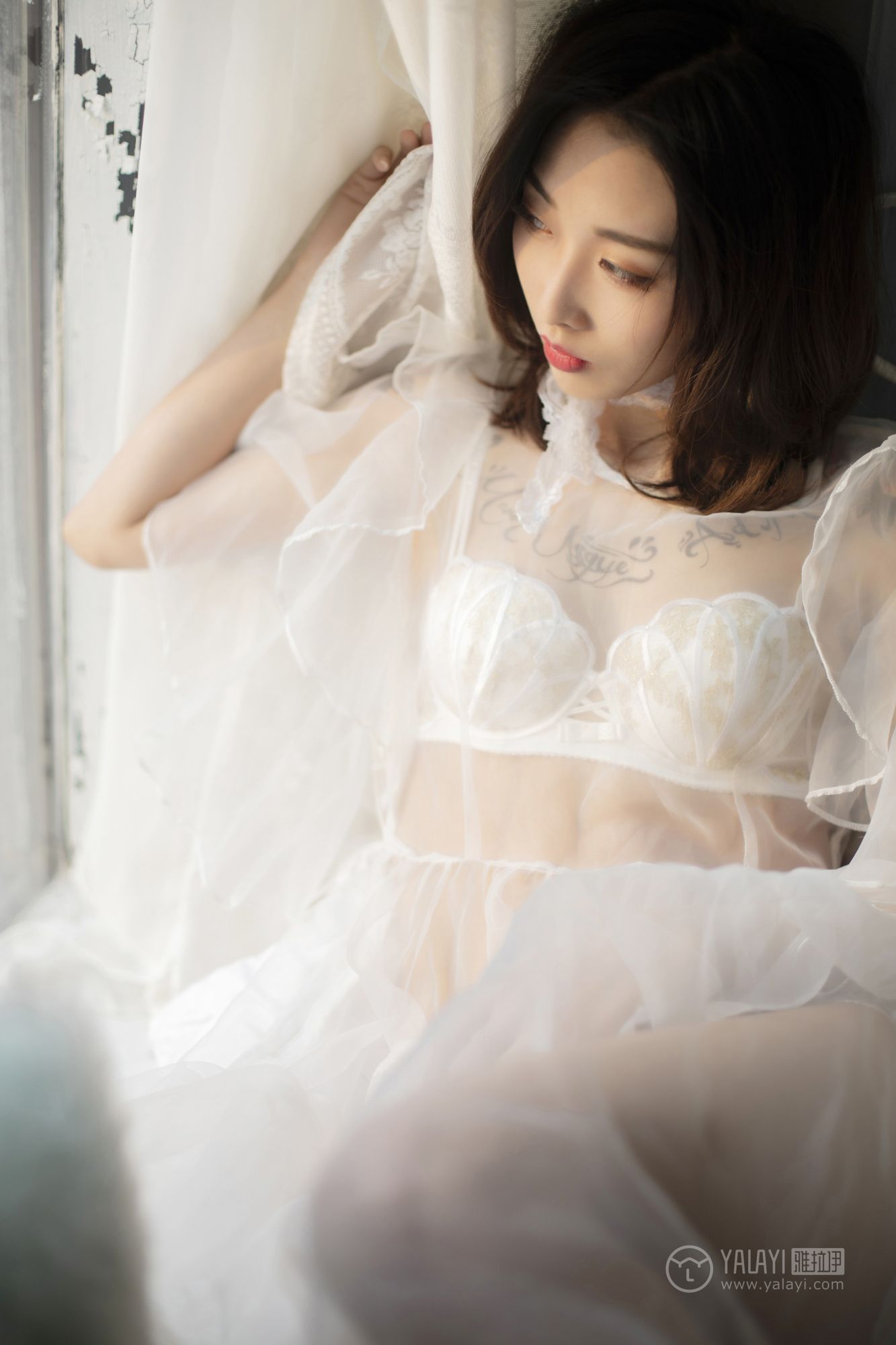 [YALAYI雅拉伊]高清写真图 2019.02.17 No.188 蕾丝浅笑 佳佳