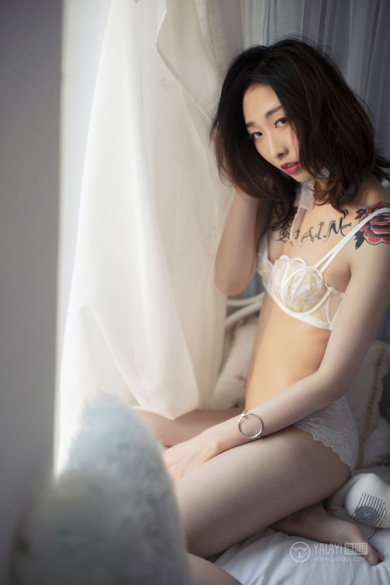 [YALAYI雅拉伊]高清写真图 2019.02.17 No.188 蕾丝浅笑 佳佳