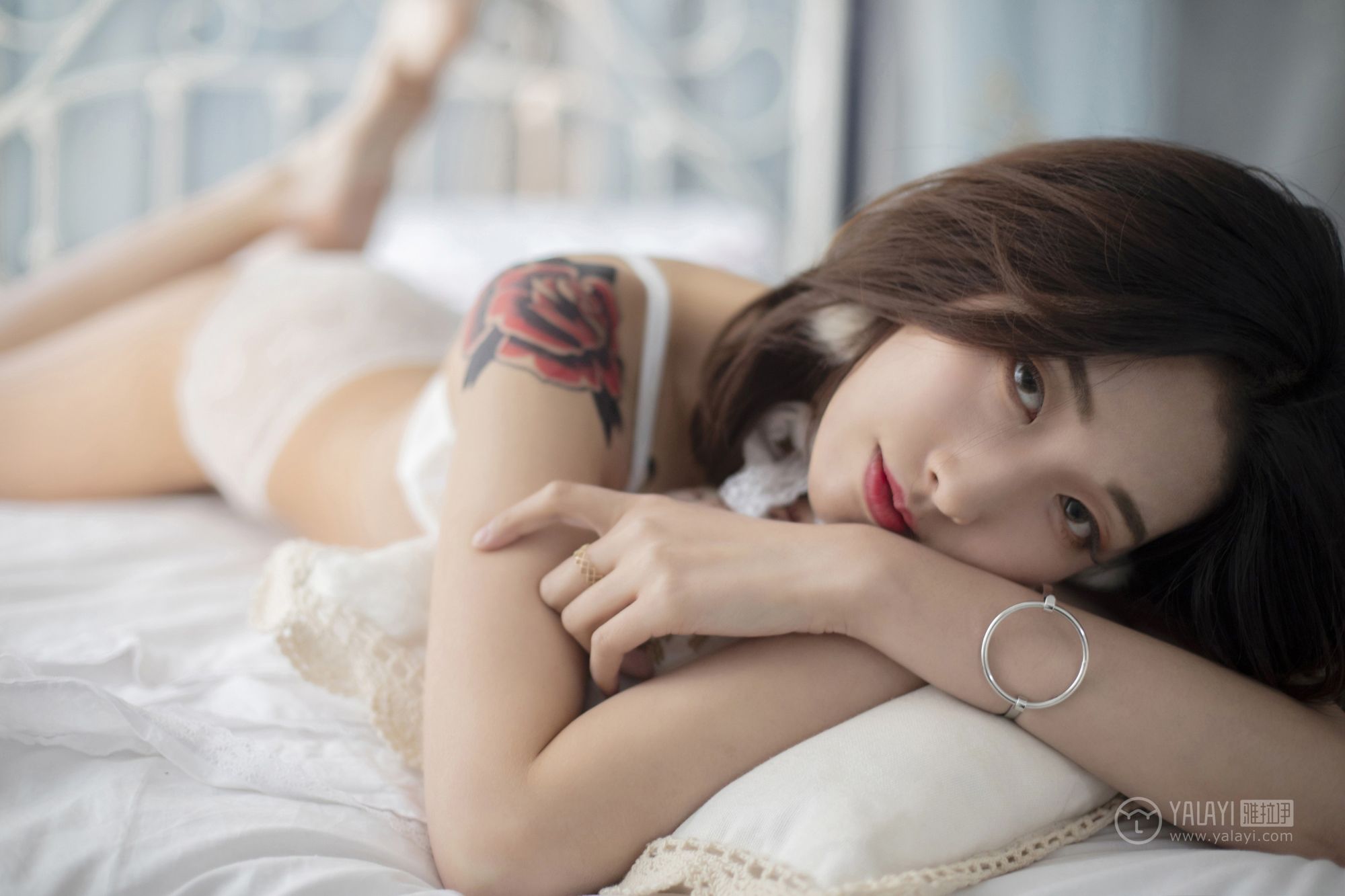 [YALAYI雅拉伊]高清写真图 2019.02.17 No.188 蕾丝浅笑 佳佳