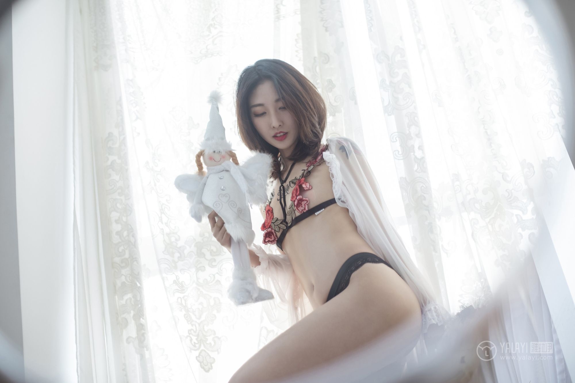 [YALAYI雅拉伊]高清写真图 2019.03.10 No.207 田园春梦 佳佳