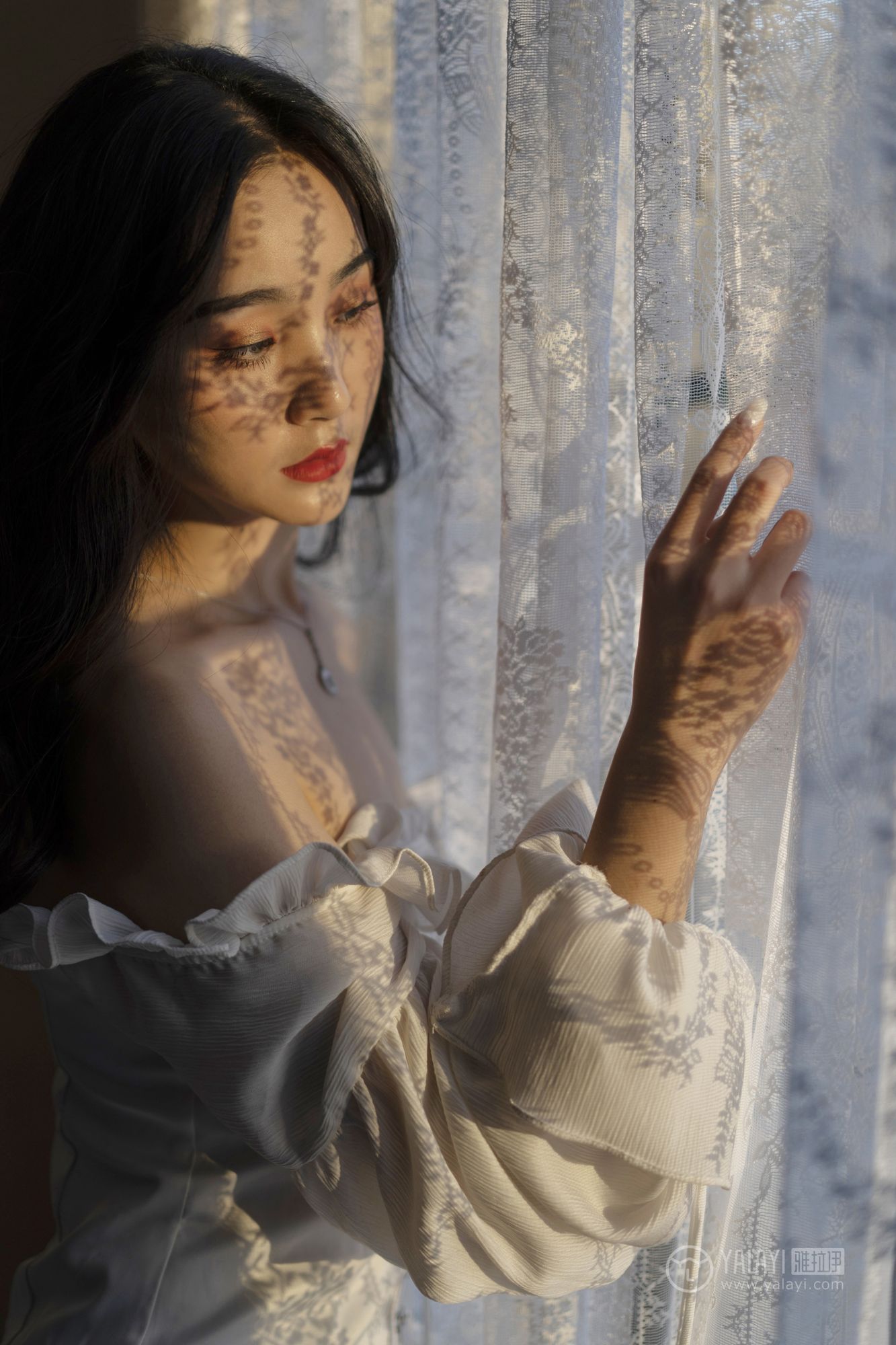 [YALAYI雅拉伊]高清写真图 2019.01.16 Vol.168 画中伊人 项兴咏