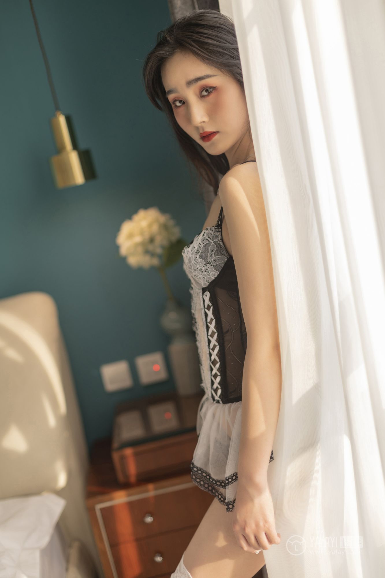 [YALAYI雅拉伊]高清写真图 2019.03.12 No.211 挡不住的风情 项兴咏