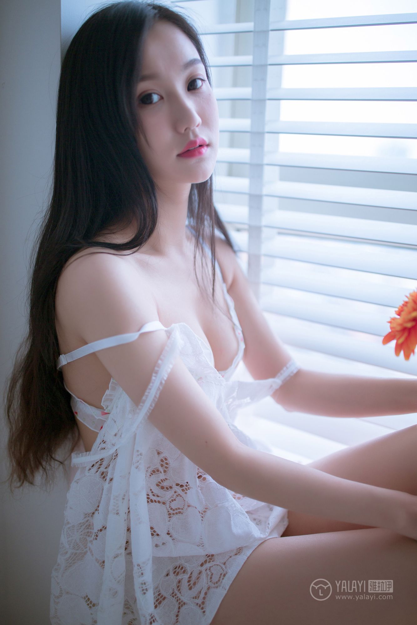 [YALAYI雅拉伊]高清写真图 2019.02.14 No.185 你是我手里那束花 仙女不会灰