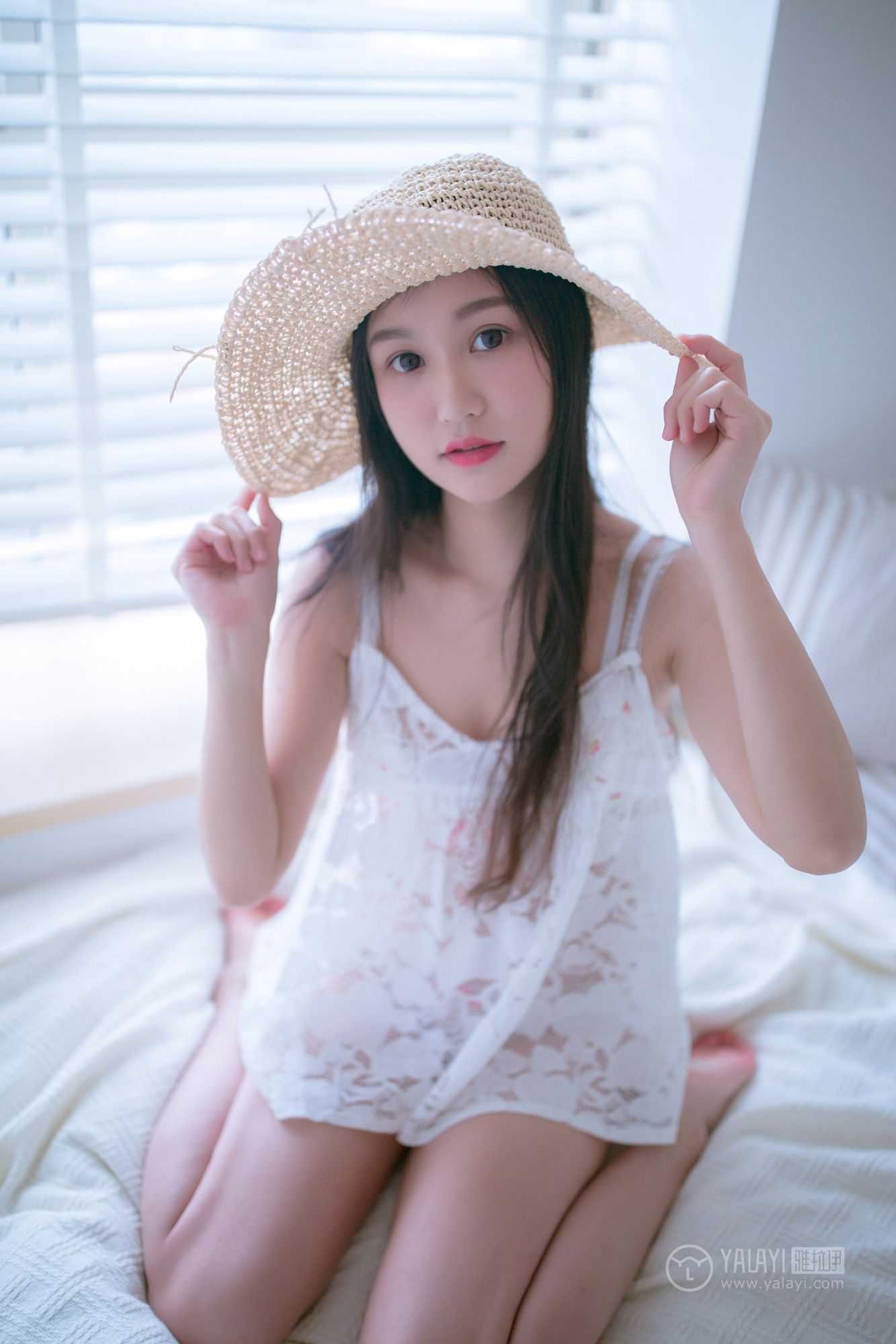 [YALAYI雅拉伊]高清写真图 2019.02.14 No.185 你是我手里那束花 仙女不会灰