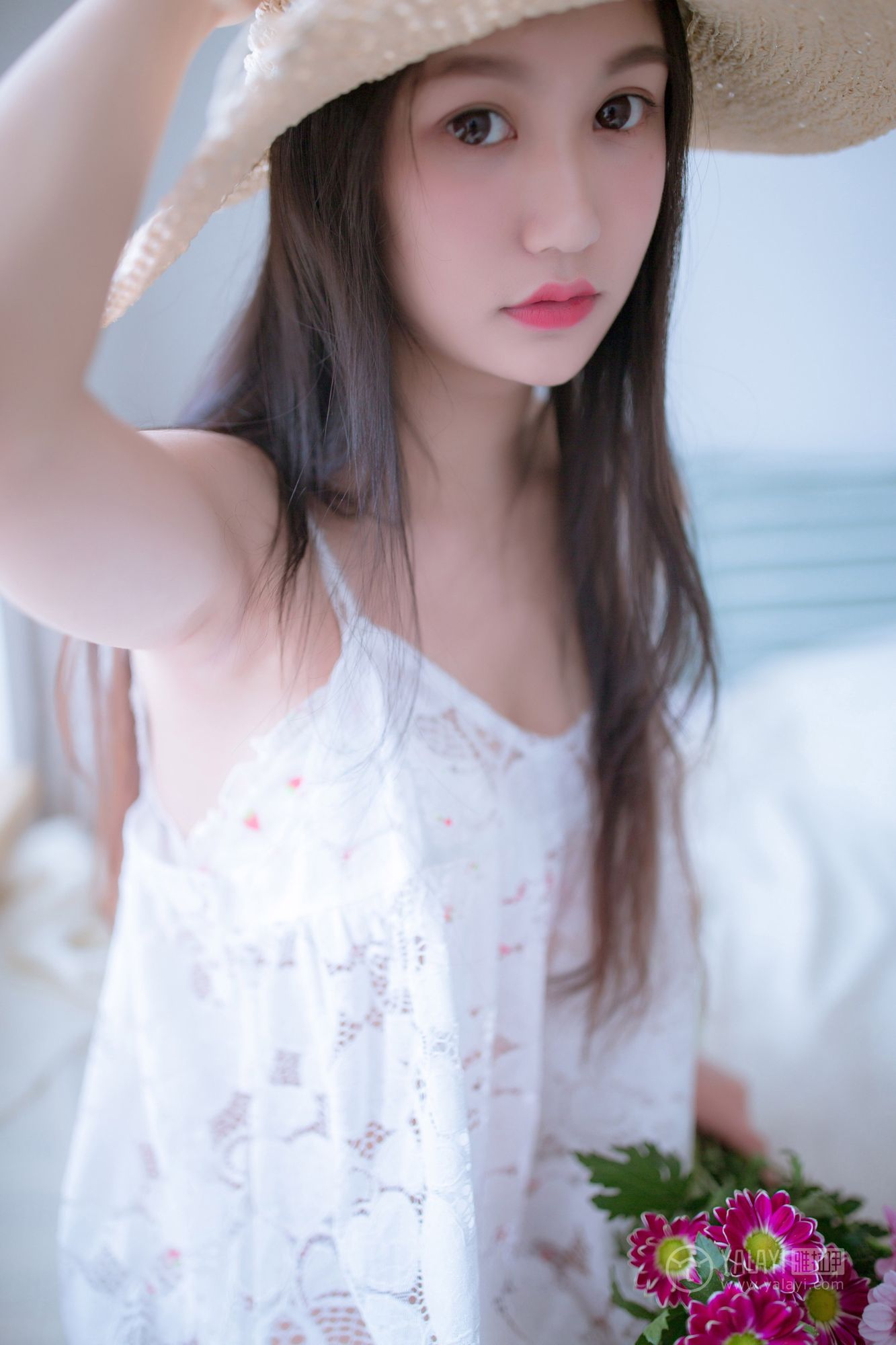 [YALAYI雅拉伊]高清写真图 2019.02.14 No.185 你是我手里那束花 仙女不会灰