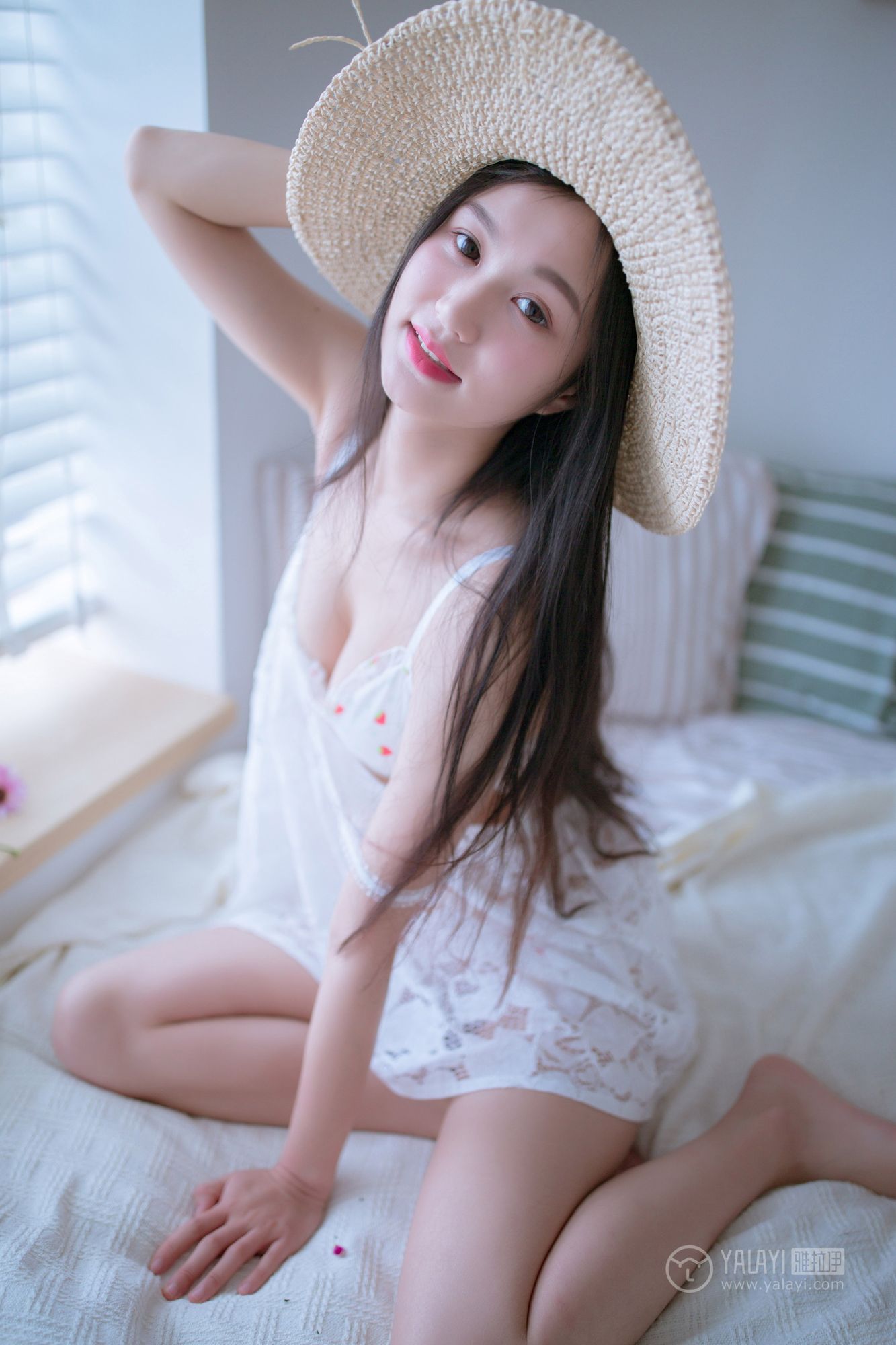 [YALAYI雅拉伊]高清写真图 2019.02.14 No.185 你是我手里那束花 仙女不会灰