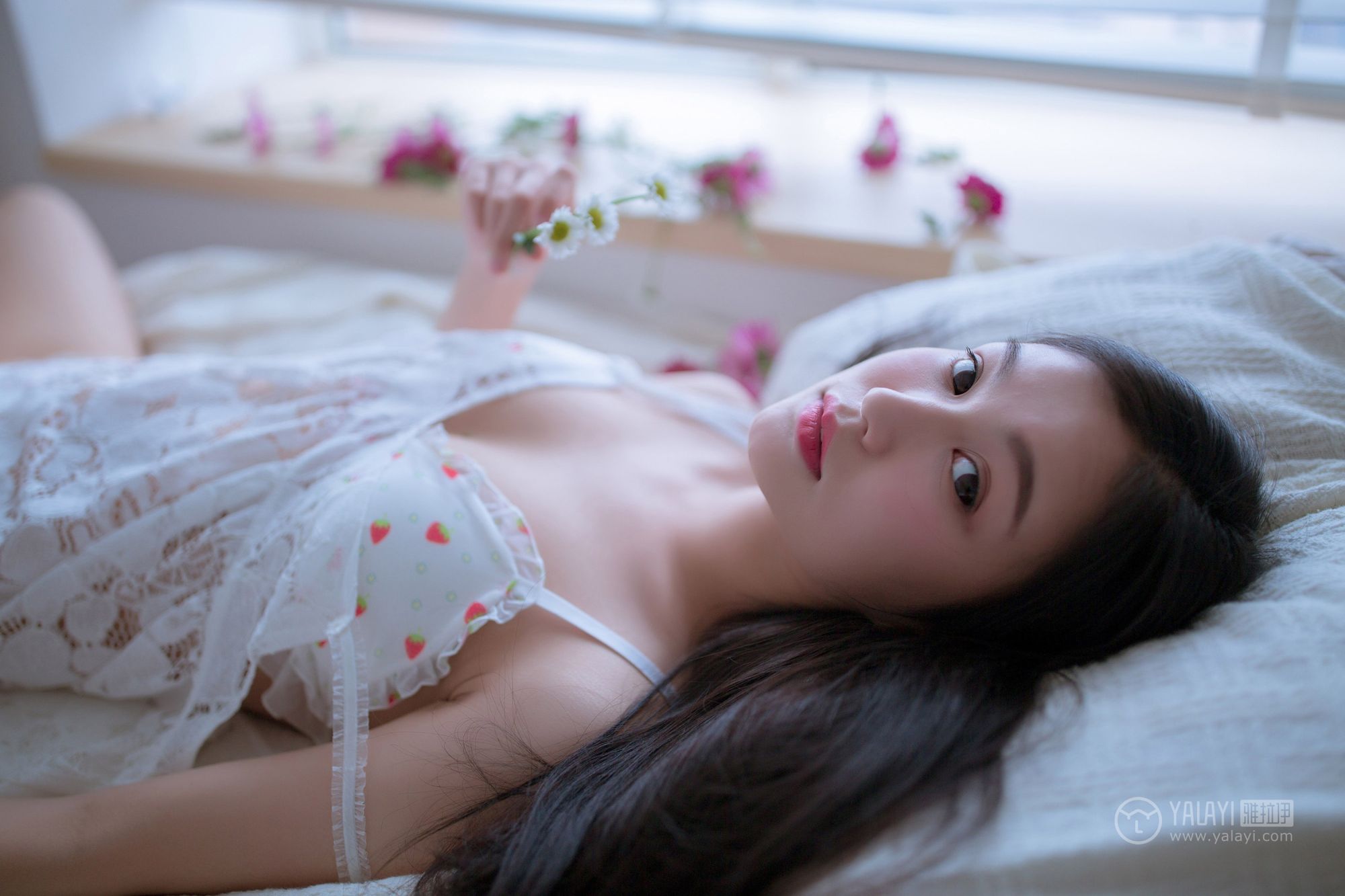 [YALAYI雅拉伊]高清写真图 2019.02.14 No.185 你是我手里那束花 仙女不会灰
