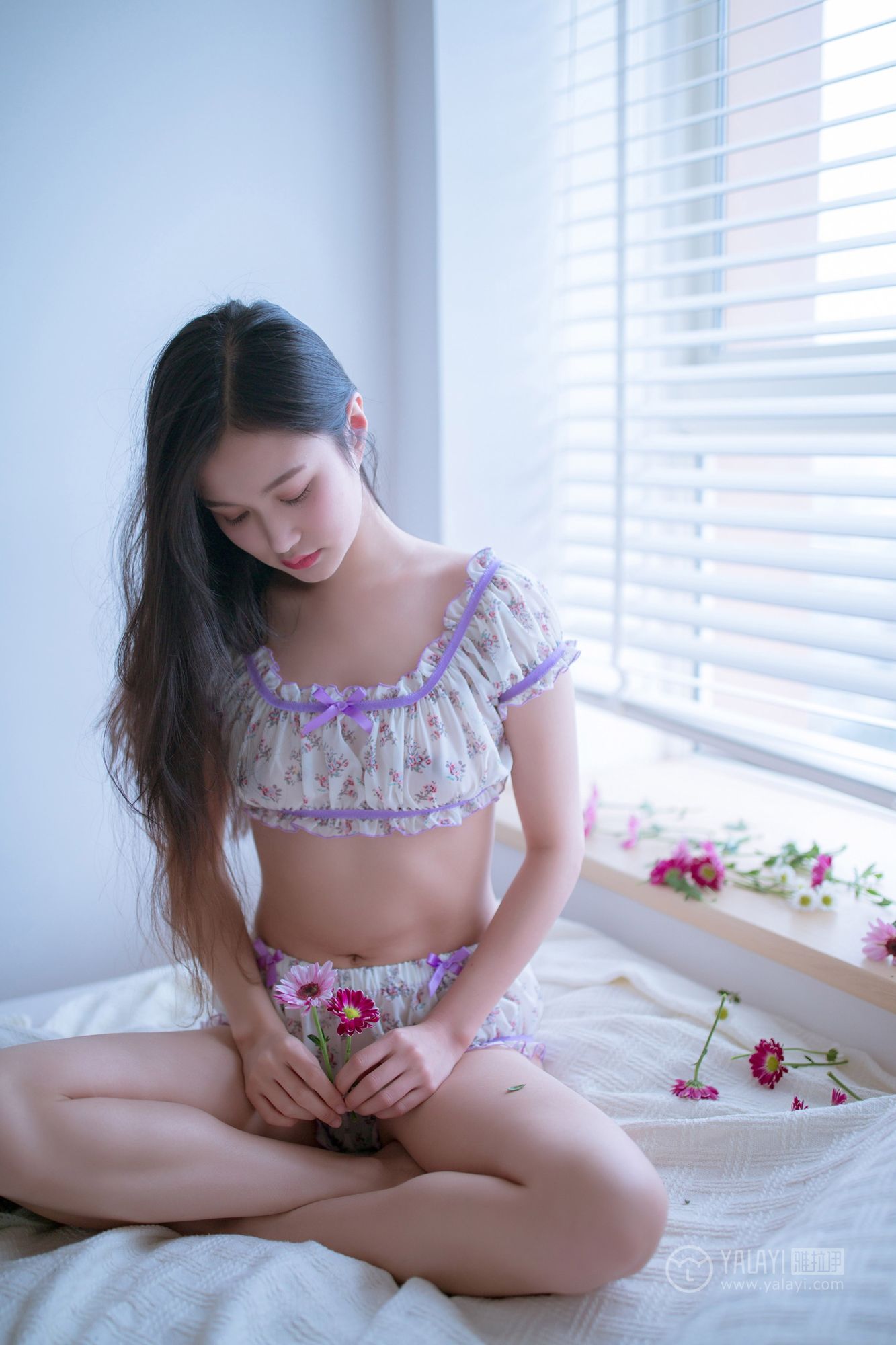 [YALAYI雅拉伊]高清写真图 2019.02.14 No.185 你是我手里那束花 仙女不会灰