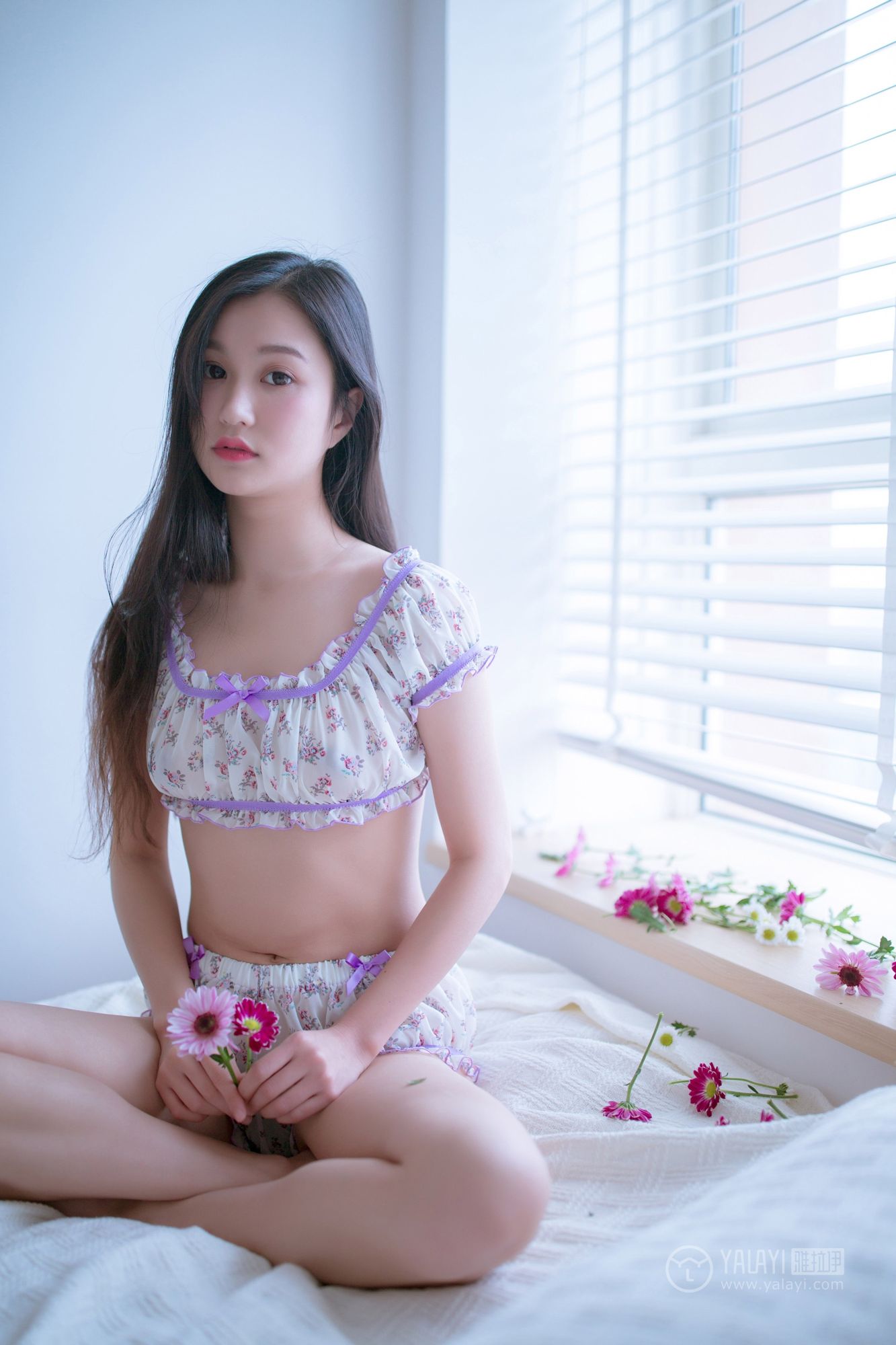 [YALAYI雅拉伊]高清写真图 2019.02.14 No.185 你是我手里那束花 仙女不会灰