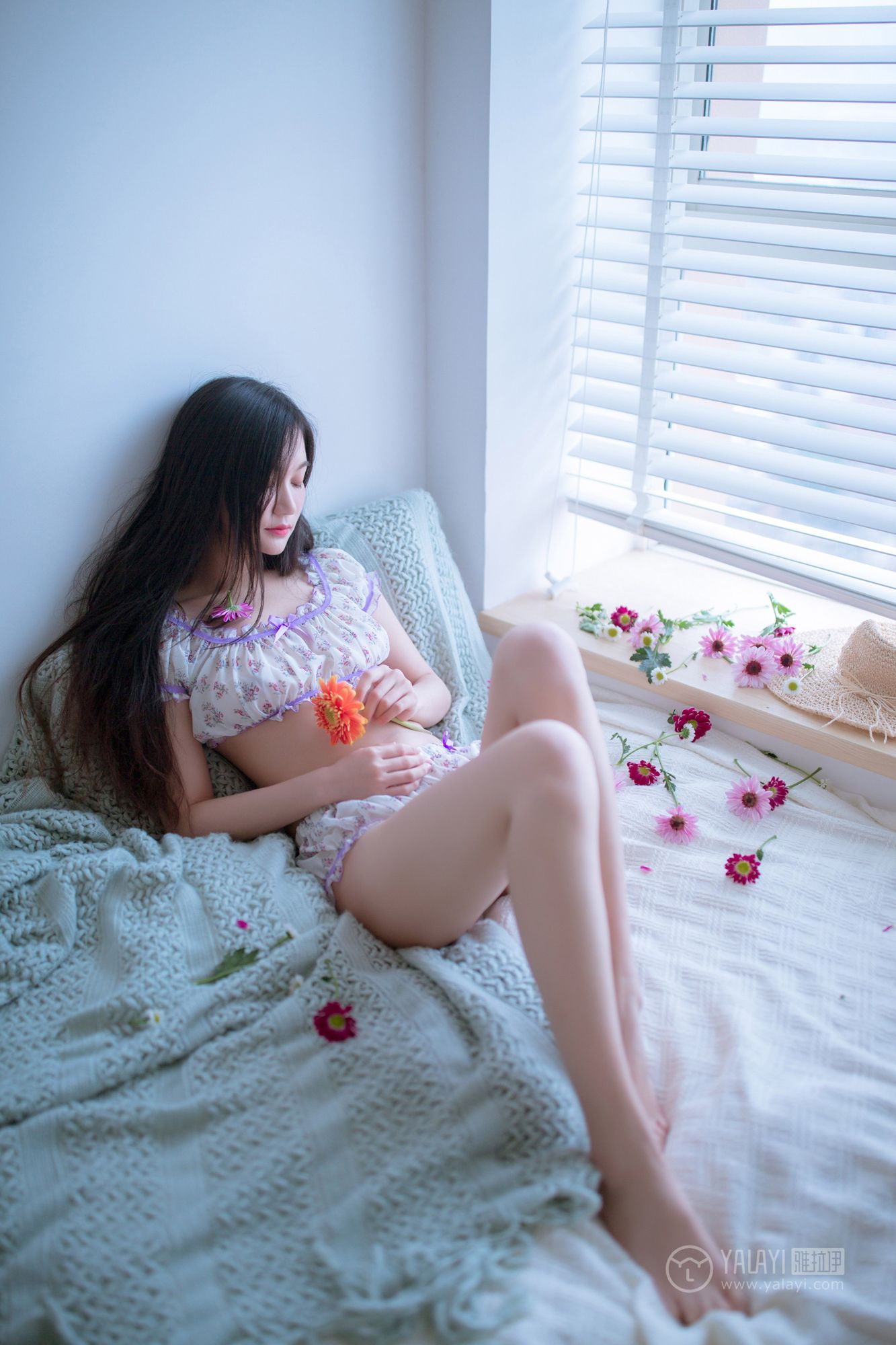 [YALAYI雅拉伊]高清写真图 2019.02.14 No.185 你是我手里那束花 仙女不会灰