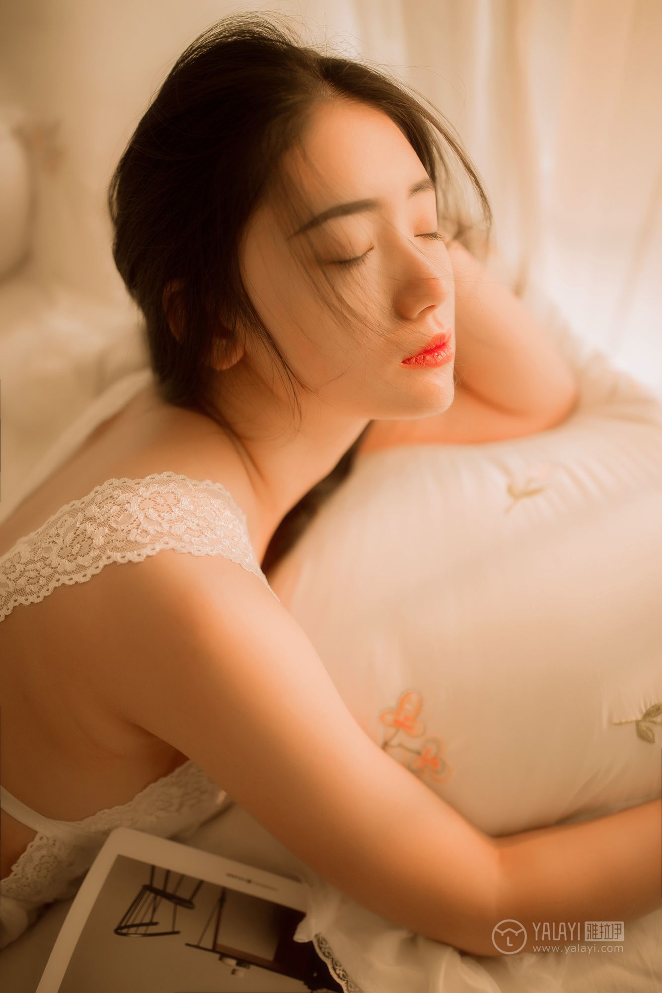 [YALAYI雅拉伊]高清写真图 2019.03.11 No.208 闺房 水月沙子