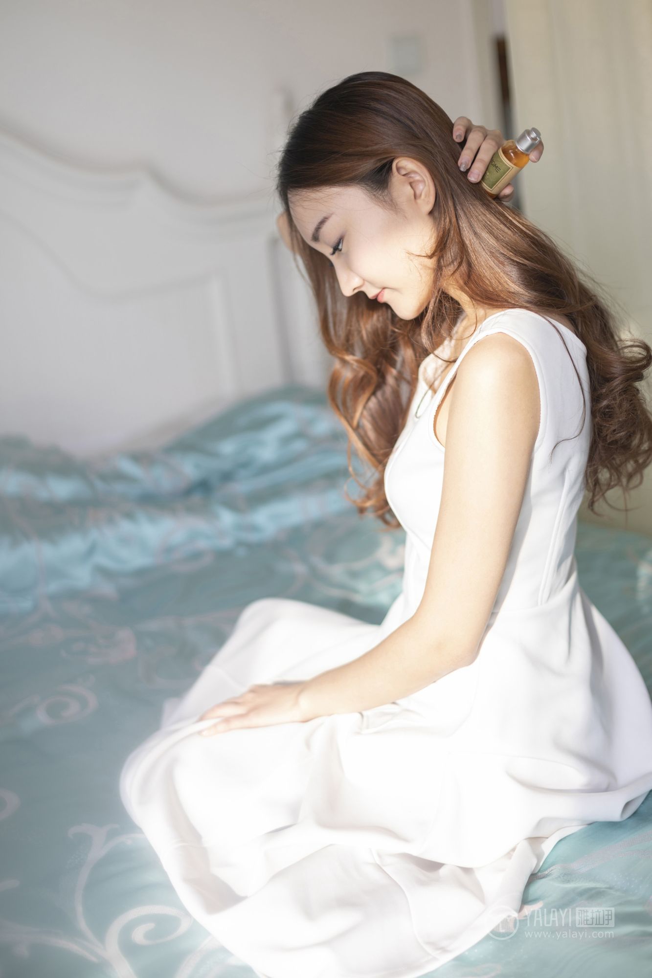 [YALAYI雅拉伊]高清写真图 2019.03.13 No.212 白色星期六 丁煊彤
