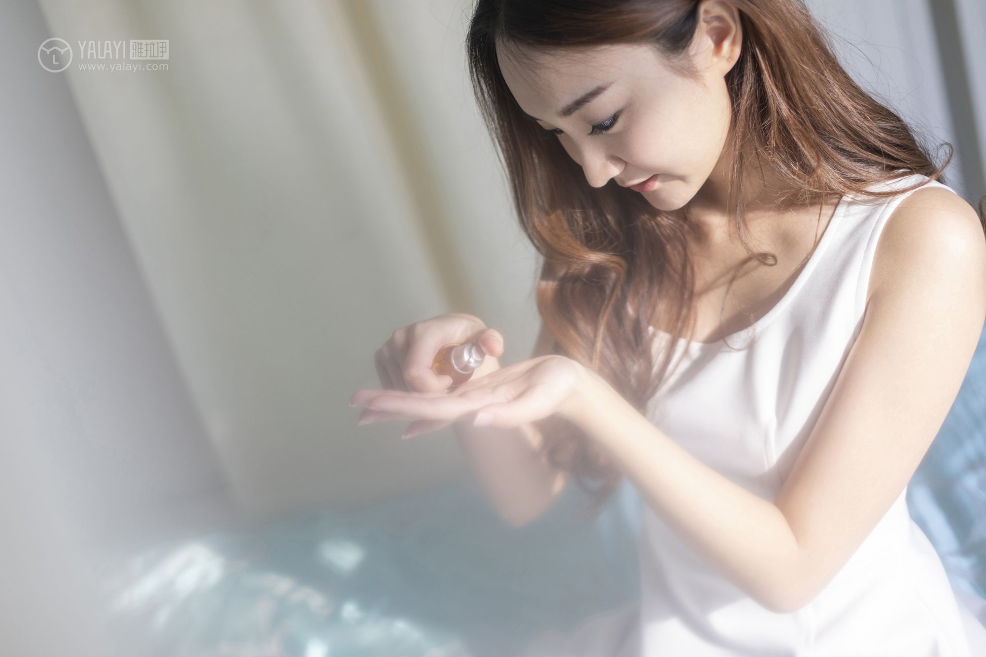 [YALAYI雅拉伊]高清写真图 2019.03.13 No.212 白色星期六 丁煊彤