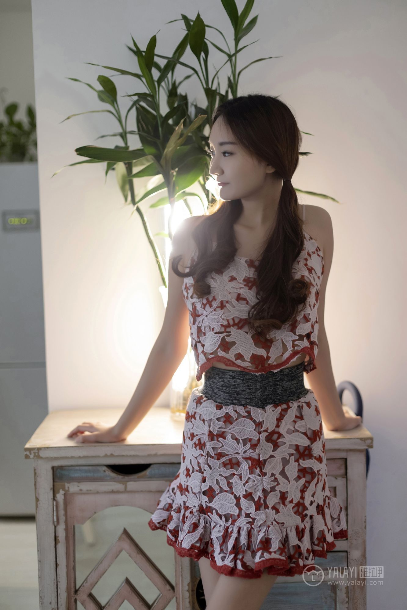 [YALAYI雅拉伊]高清写真图 2019.04.01 No.231 贤妻 吴小蹈