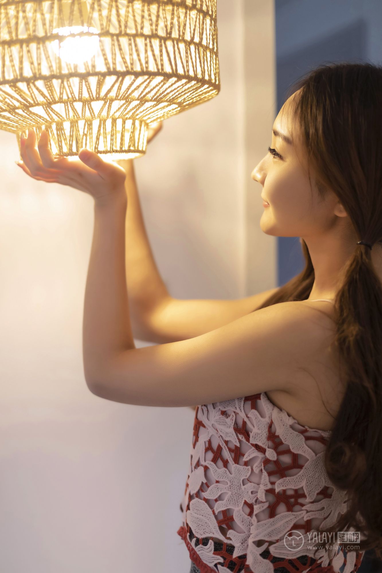 [YALAYI雅拉伊]高清写真图 2019.04.01 No.231 贤妻 吴小蹈