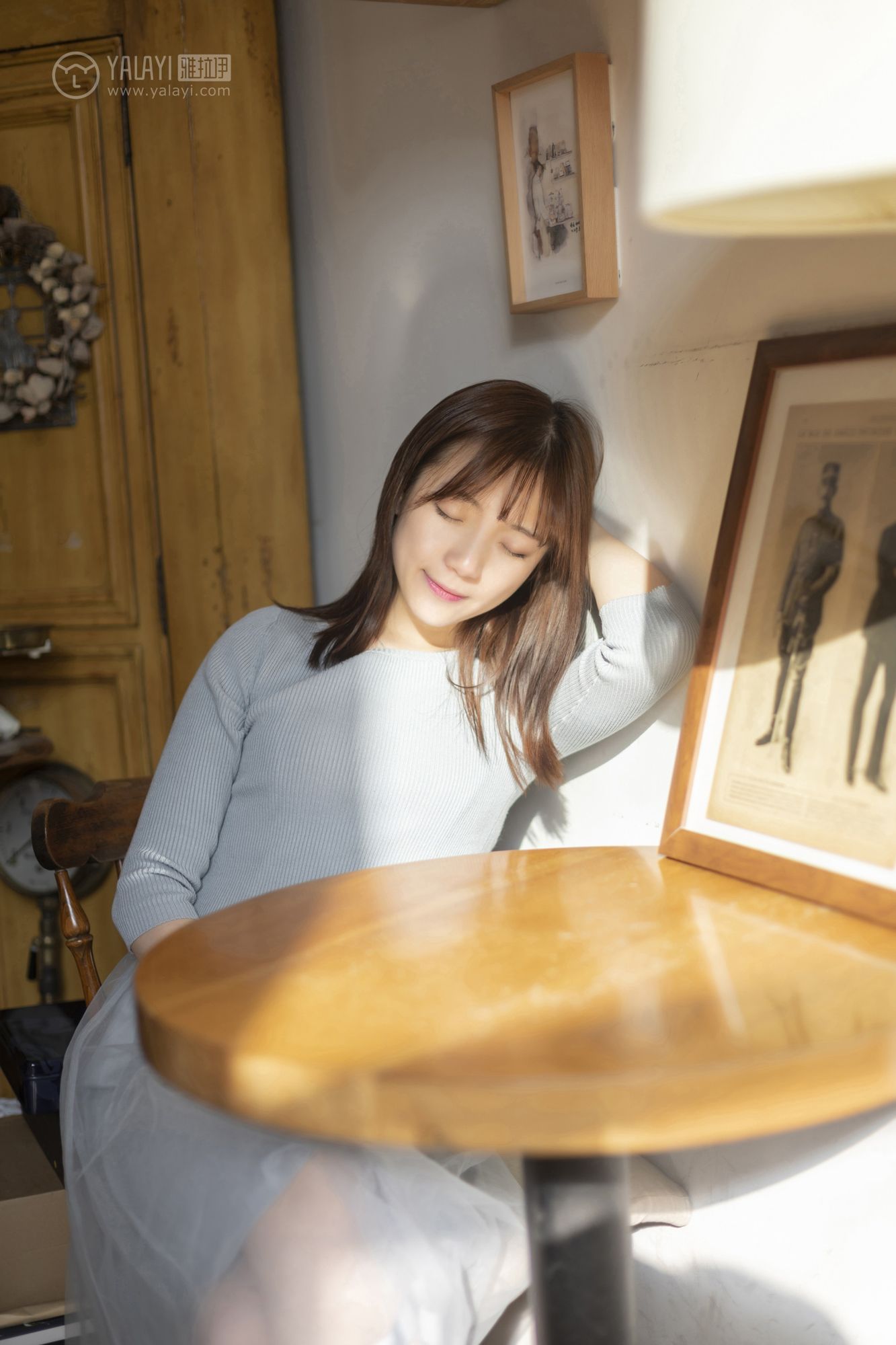 [YALAYI雅拉伊]高清写真图 2019.04.19 No.249 看着你玩 刘开心