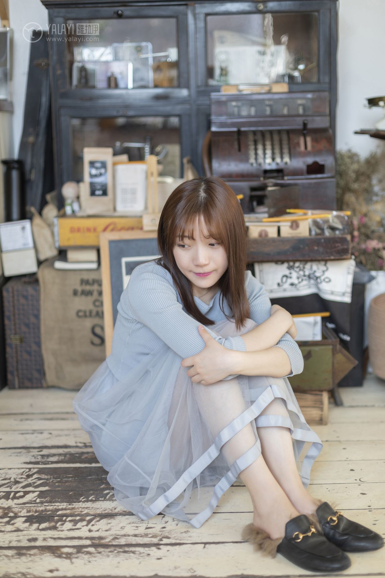 [YALAYI雅拉伊]高清写真图 2019.04.19 No.249 看着你玩 刘开心