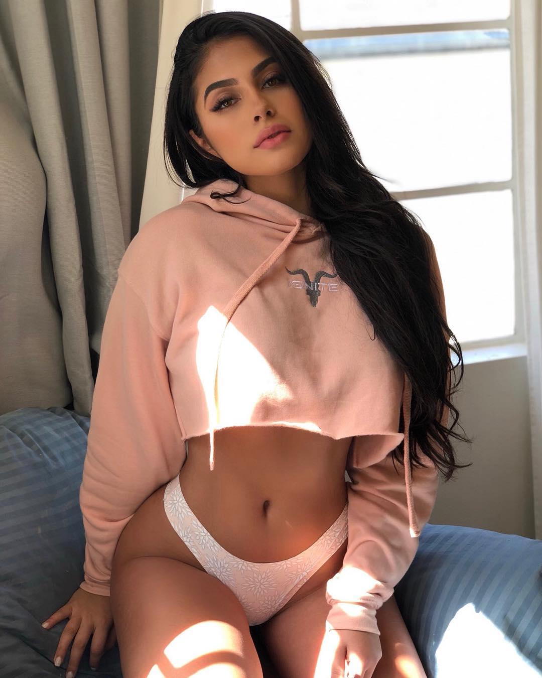 来自迈阿密的狂野玫瑰Amanda Trivizas
