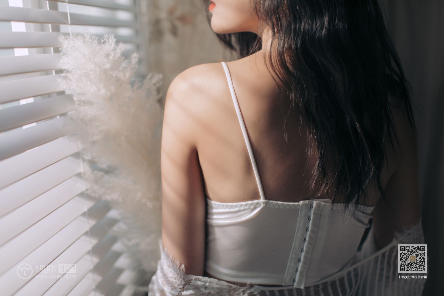 [YALAYI雅拉伊]高清写真图 2019.10.08 No.423 好想告诉你 仓儿