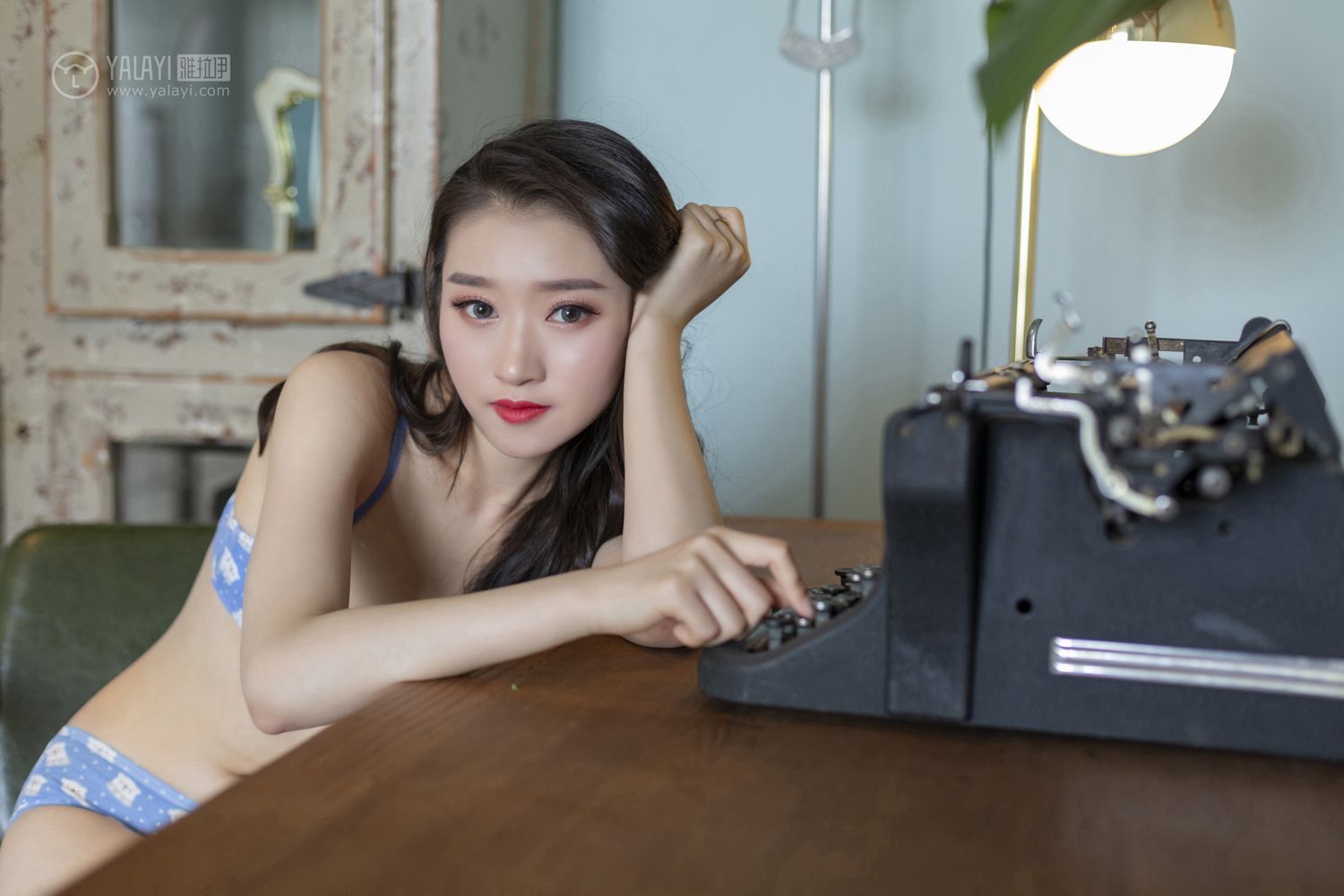[YALAYI雅拉伊]高清写真图 2019.07.19 No.343 蓝色情书 心怡