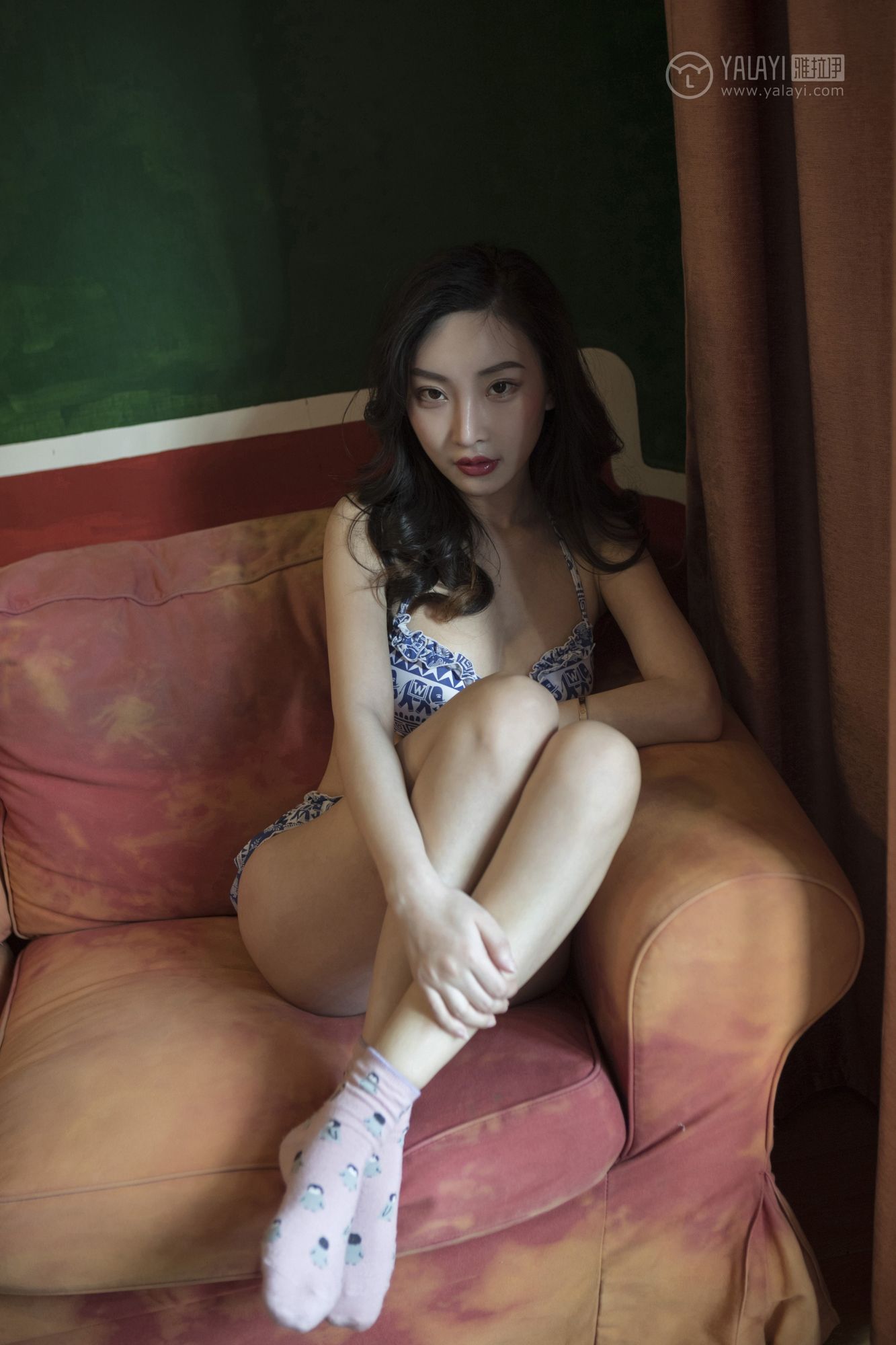 [YALAYI雅拉伊]高清写真图 2019.04.10 No.241 短袜柿子 赵雪晴