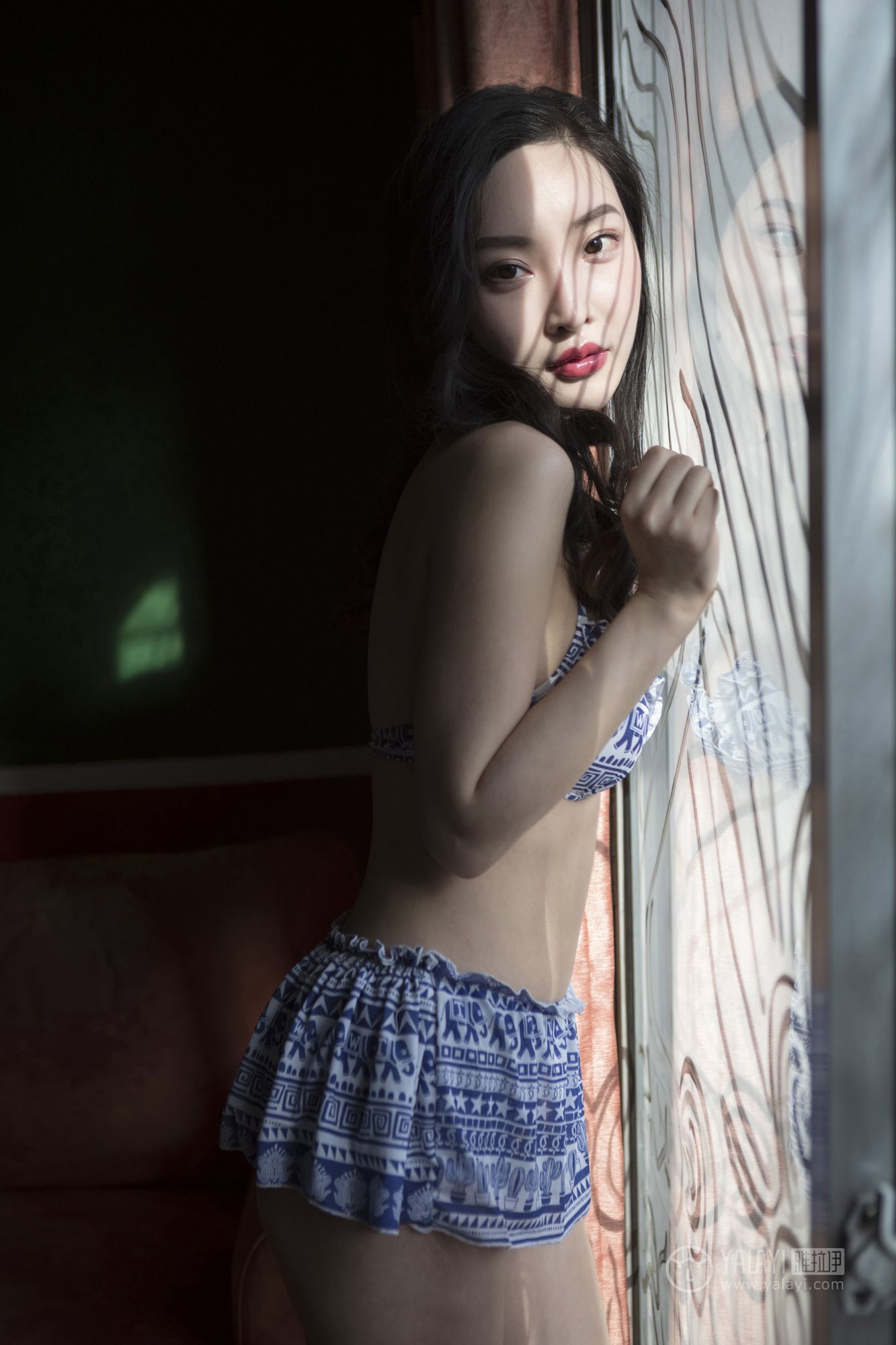 [YALAYI雅拉伊]高清写真图 2019.04.10 No.241 短袜柿子 赵雪晴