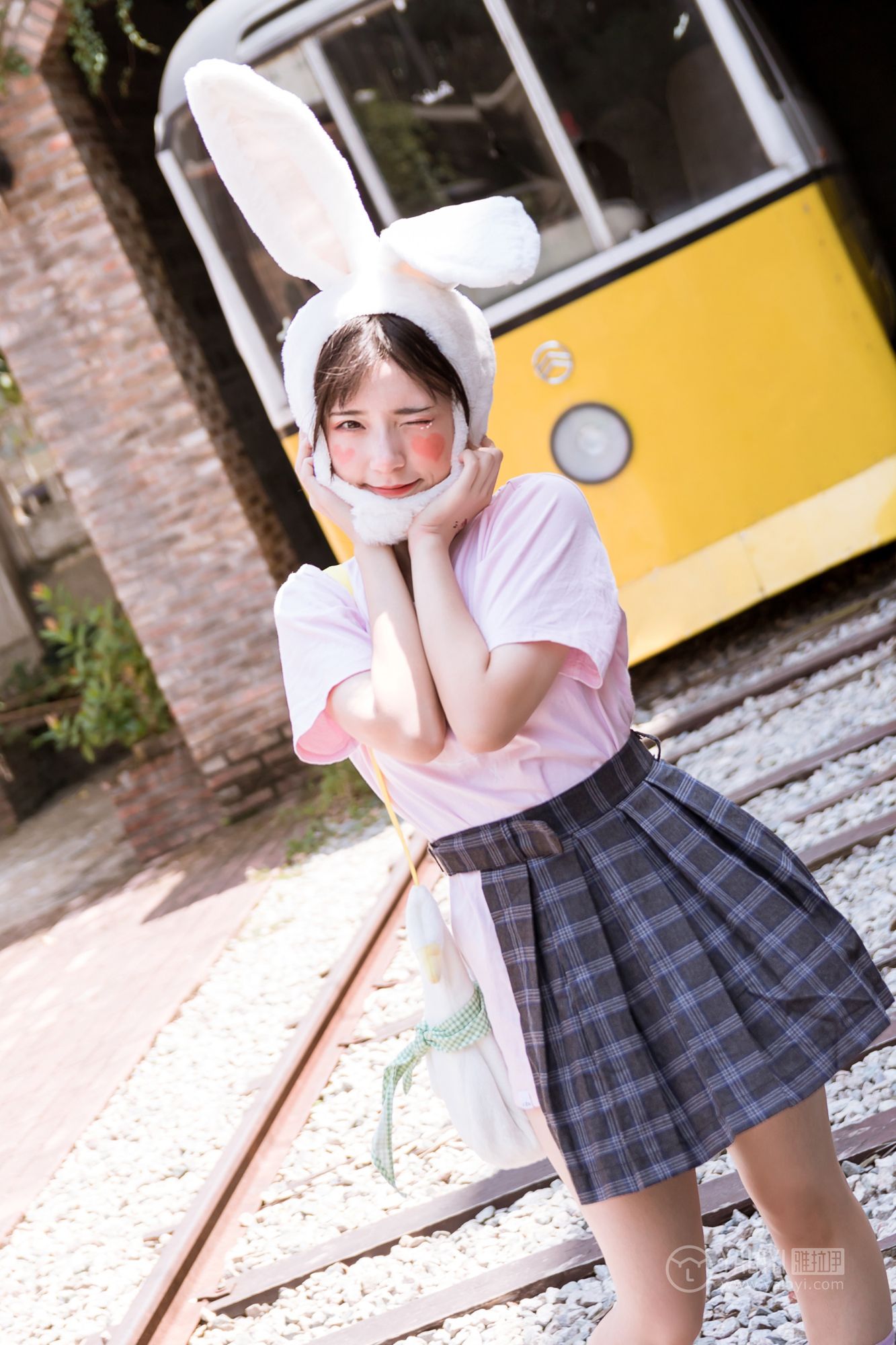 [YALAYI雅拉伊]高清写真图 2019.04.20 No.251 小兔子乖乖 阿橙