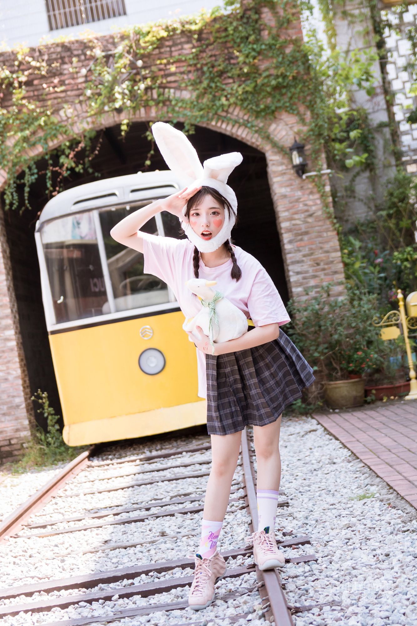 [YALAYI雅拉伊]高清写真图 2019.04.20 No.251 小兔子乖乖 阿橙