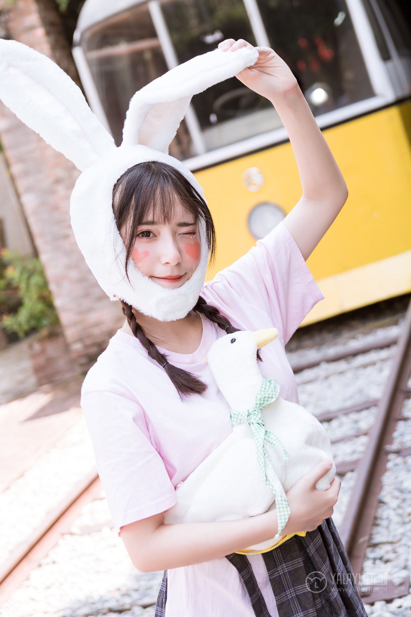 [YALAYI雅拉伊]高清写真图 2019.04.20 No.251 小兔子乖乖 阿橙