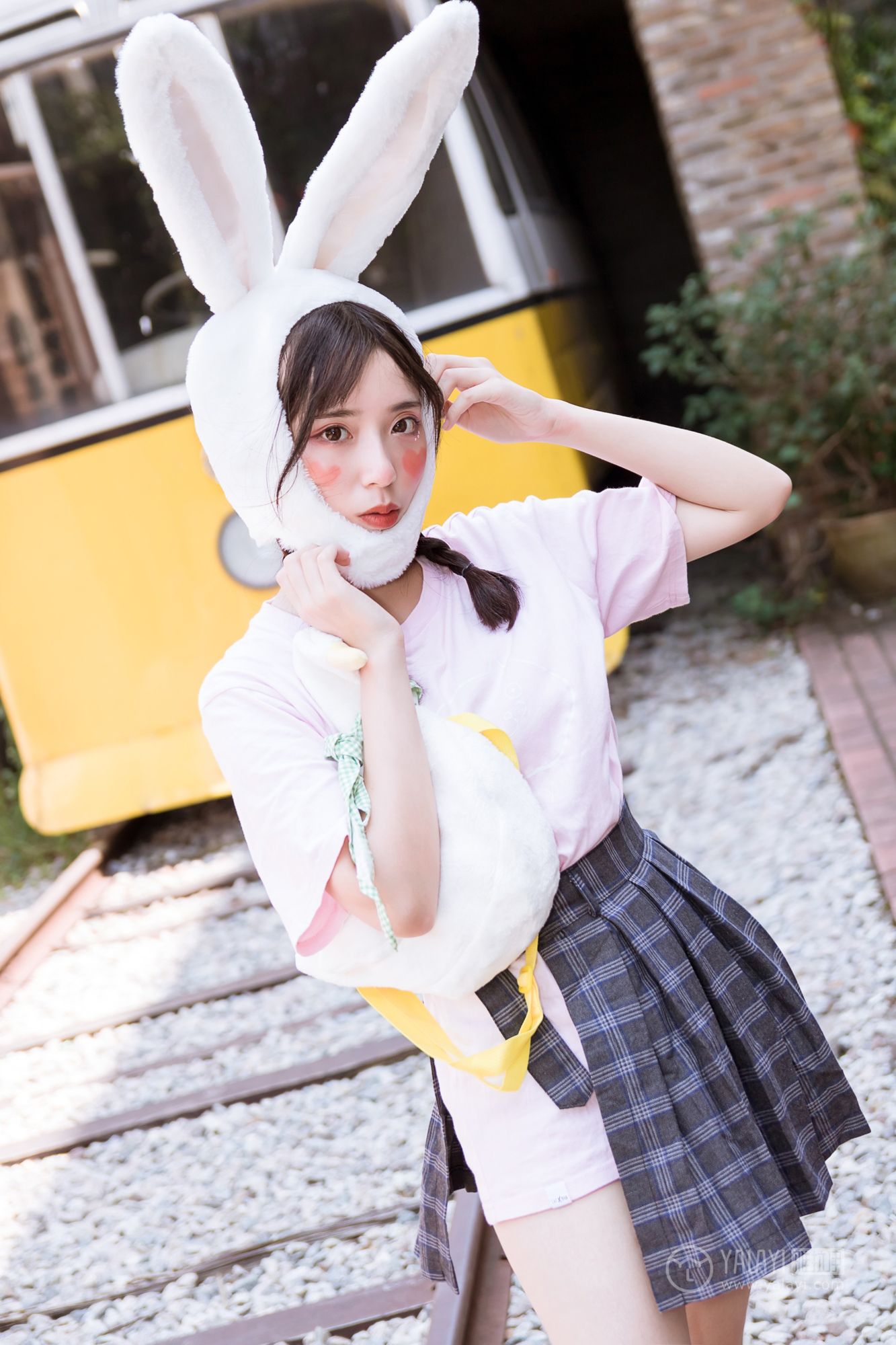 [YALAYI雅拉伊]高清写真图 2019.04.20 No.251 小兔子乖乖 阿橙