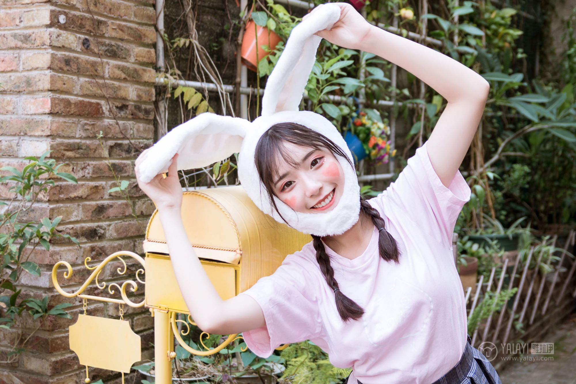 [YALAYI雅拉伊]高清写真图 2019.04.20 No.251 小兔子乖乖 阿橙