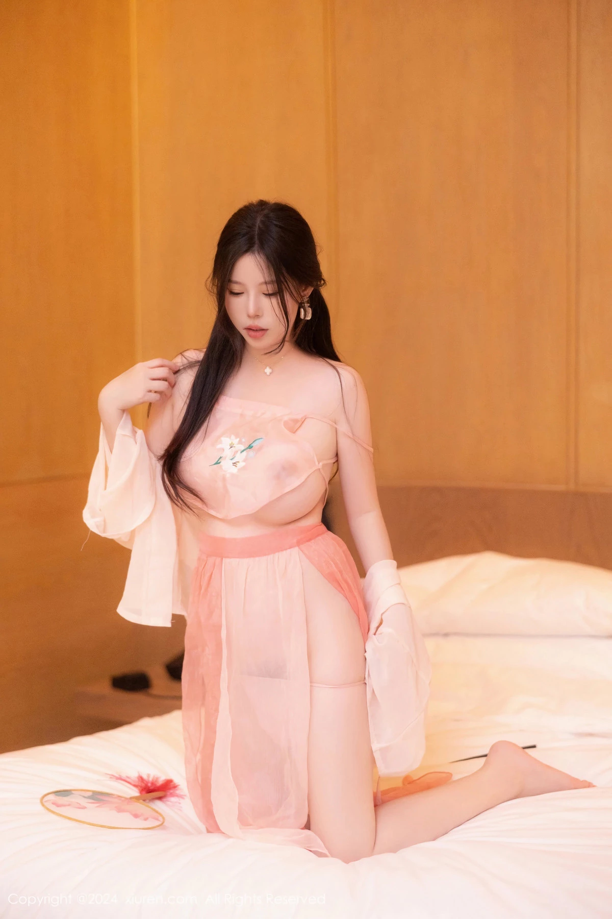 [XiuRen]高清写真图 2024.05.08 No.8503 白茹雪abby 美腿性感