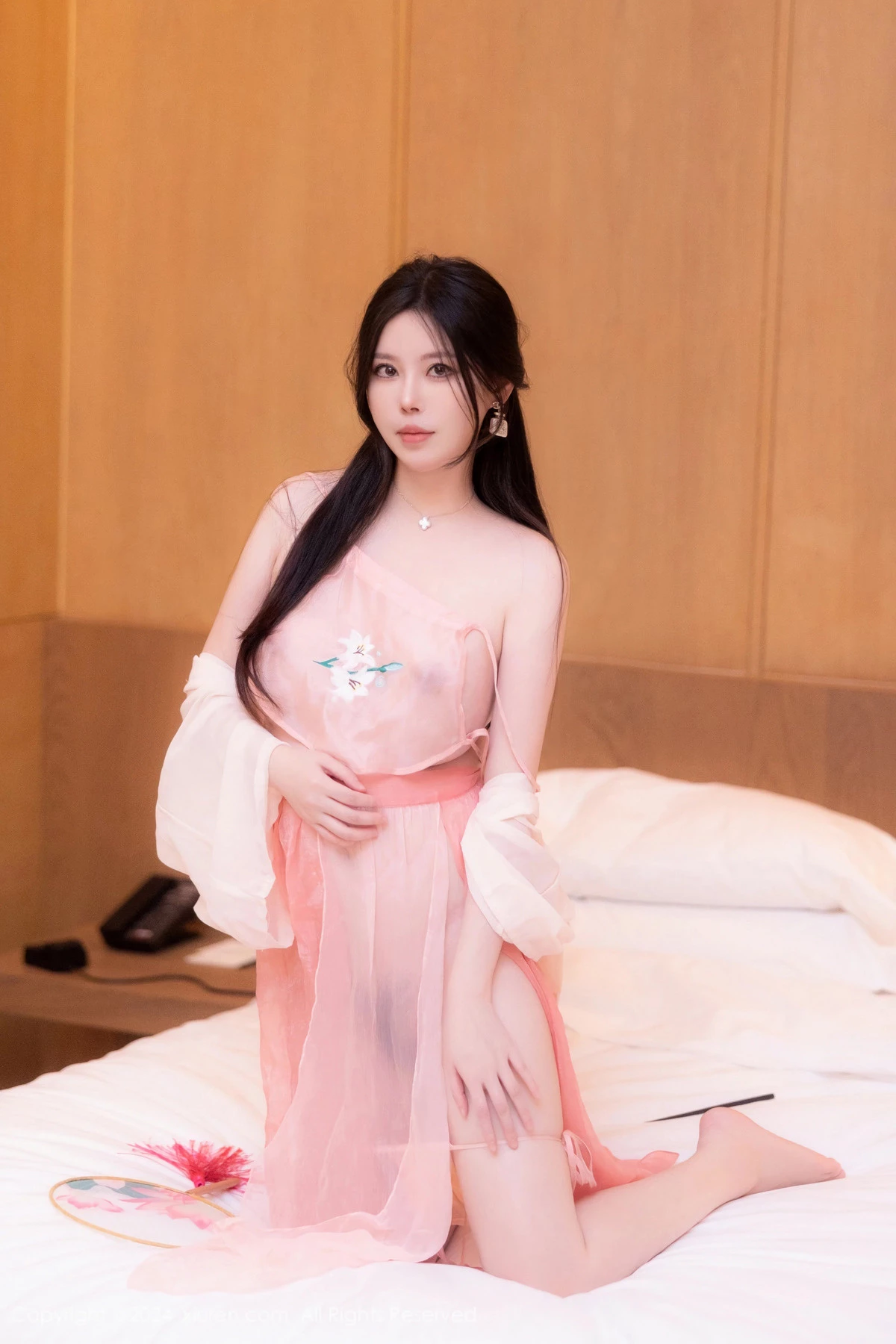 [XiuRen]高清写真图 2024.05.08 No.8503 白茹雪abby 美腿性感