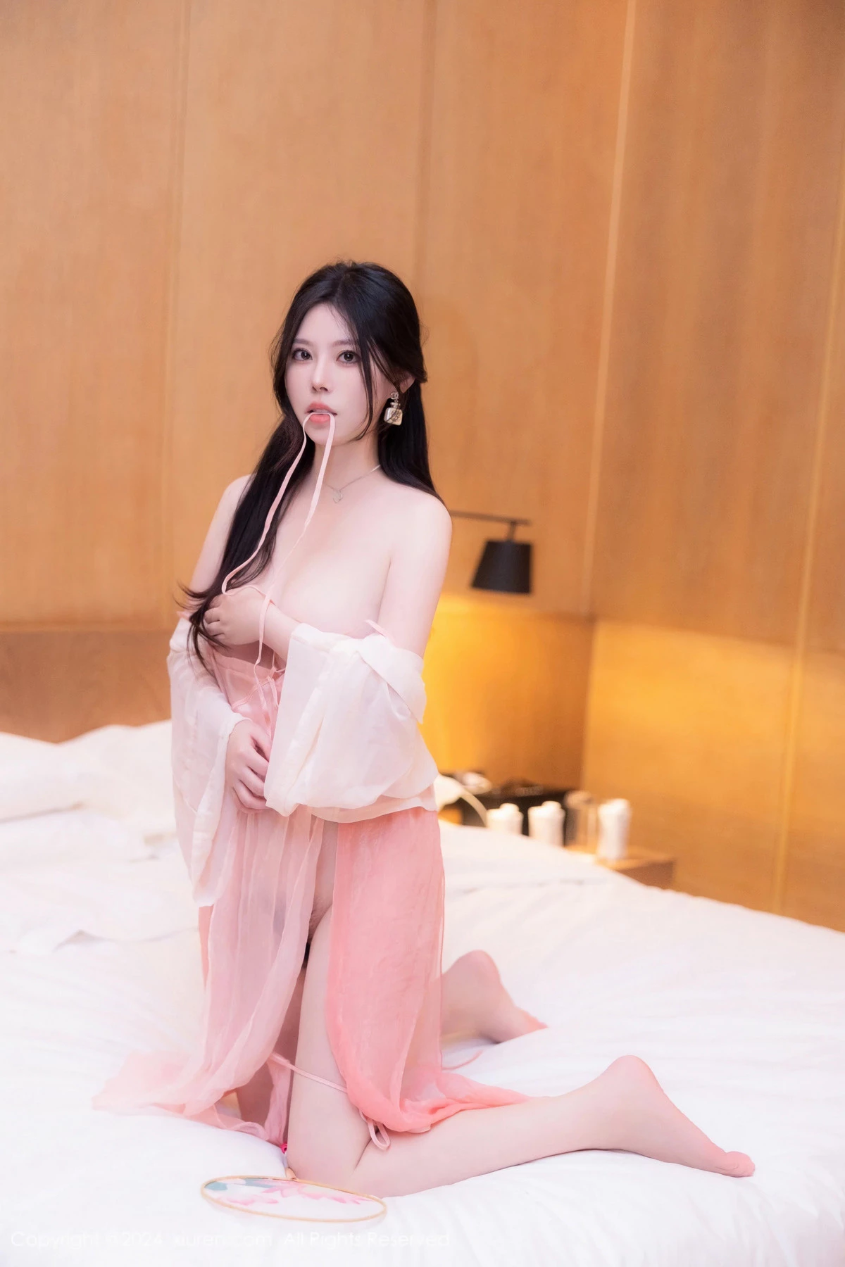[XiuRen]高清写真图 2024.05.08 No.8503 白茹雪abby 美腿性感