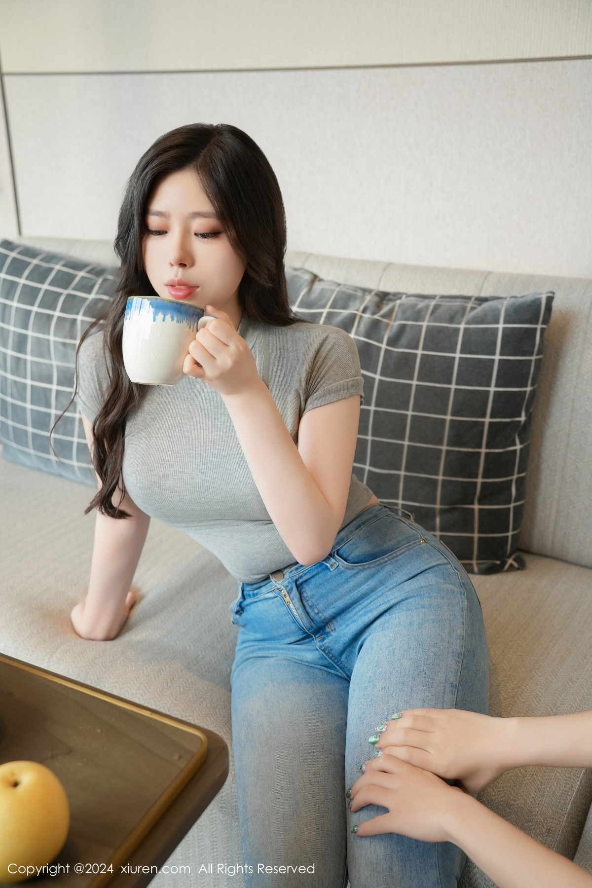 [XiuRen]高清写真图 2024.06.17 No.8711 白茹雪abby 美腿丝袜