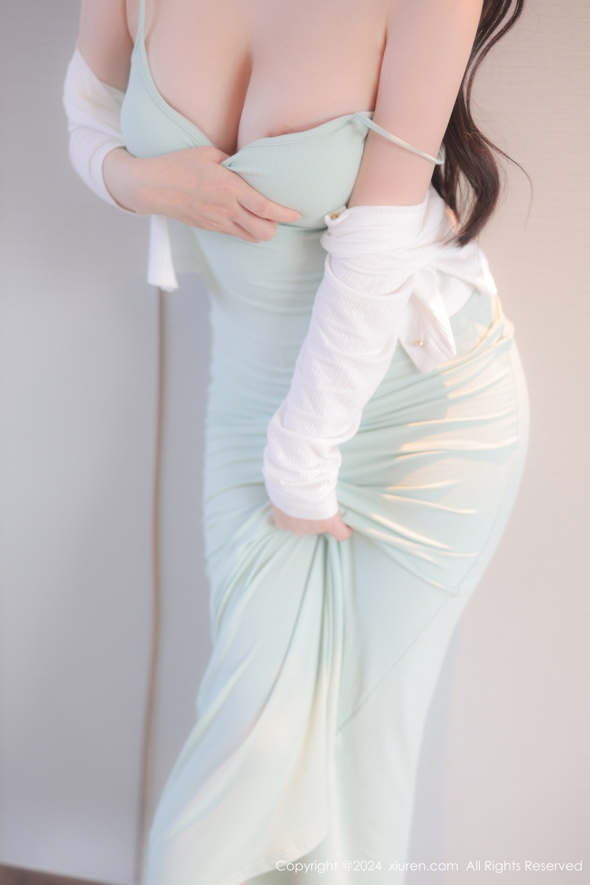 [XiuRen]高清写真图 2024.08.28 No.9080 白茹雪abby 丝袜美腿