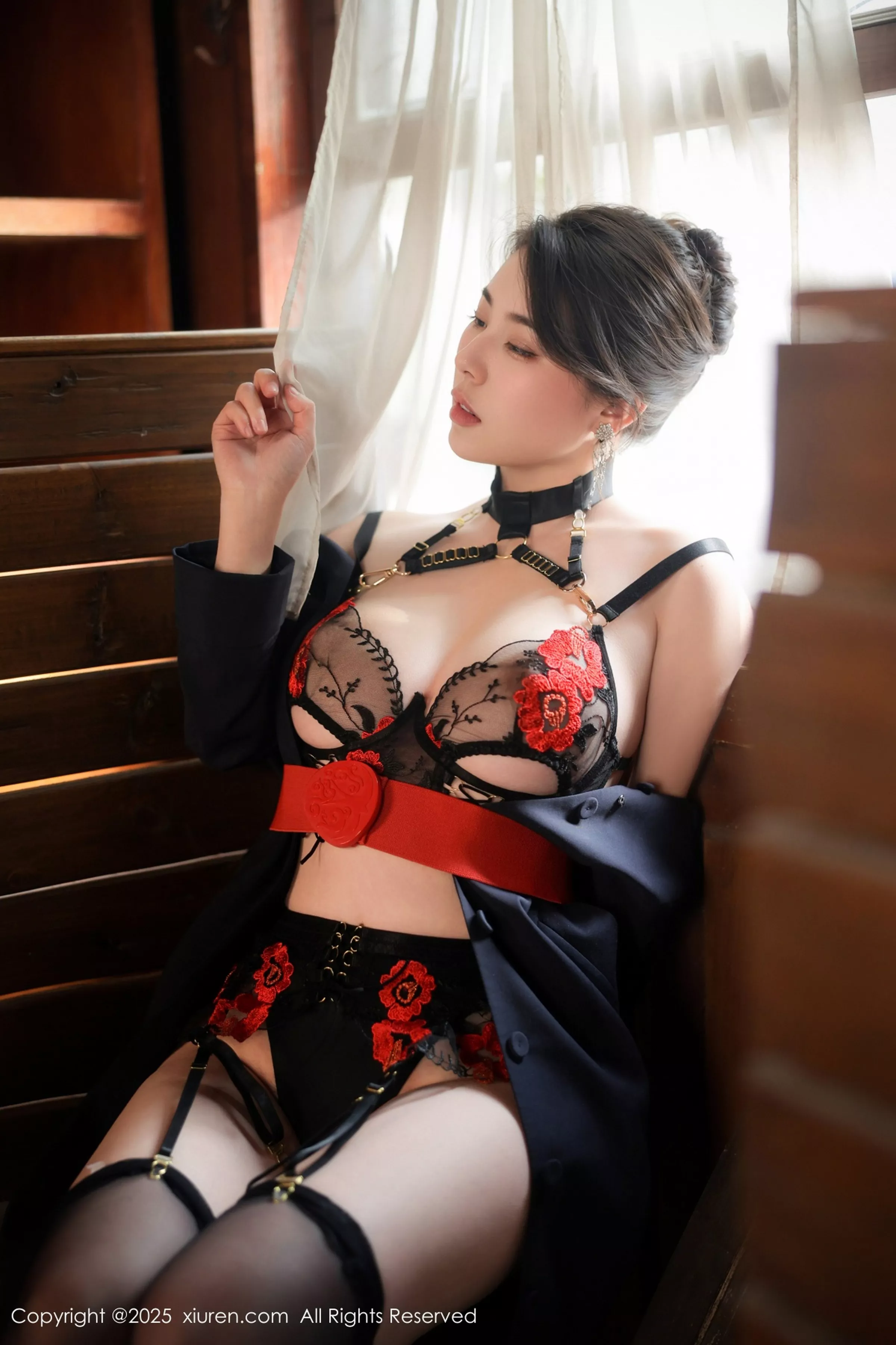 [XiuRen]高清写真图 2025.04.15 No.10155 白茹雪abby 空姐制服
