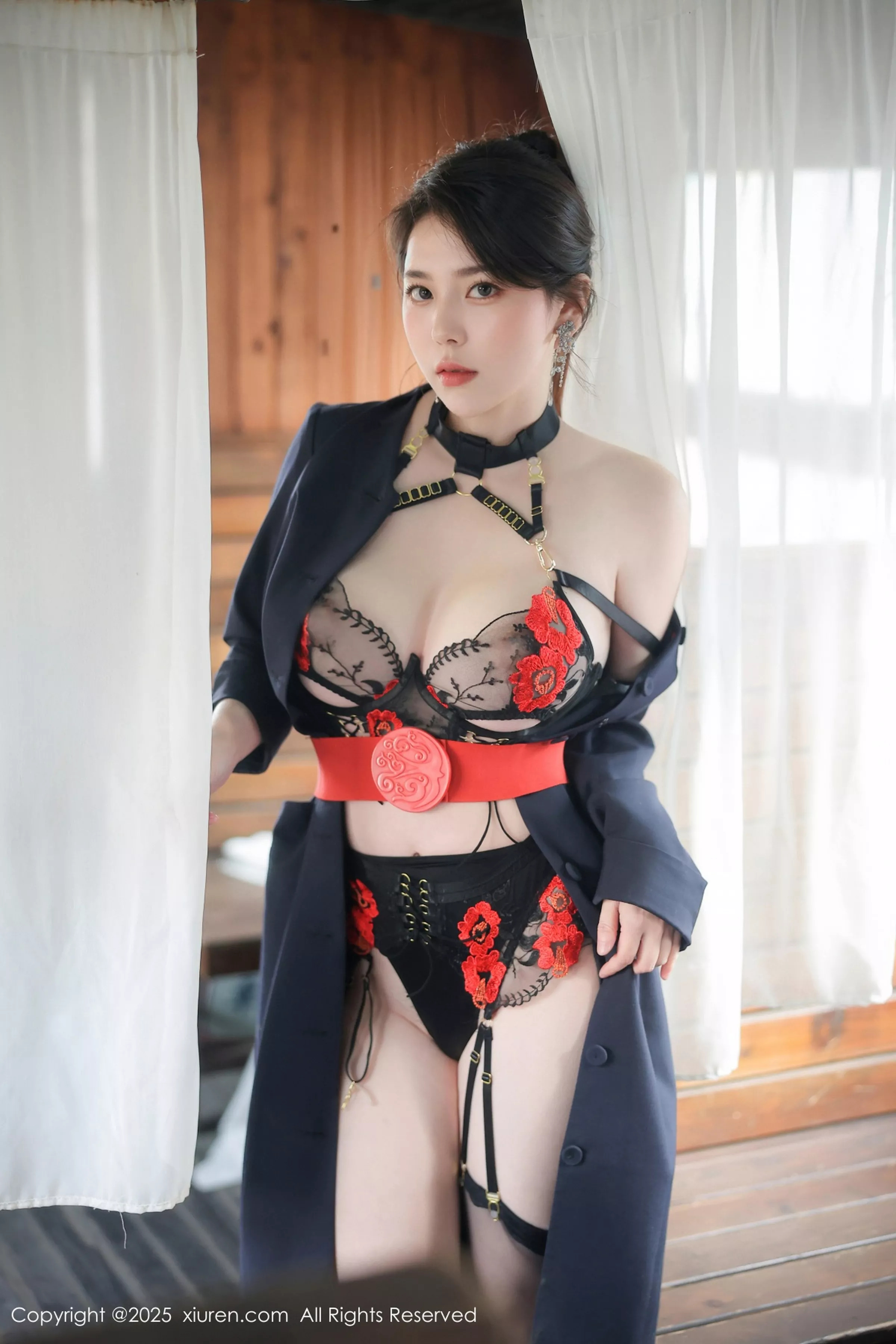 [XiuRen]高清写真图 2025.04.15 No.10155 白茹雪abby 空姐制服