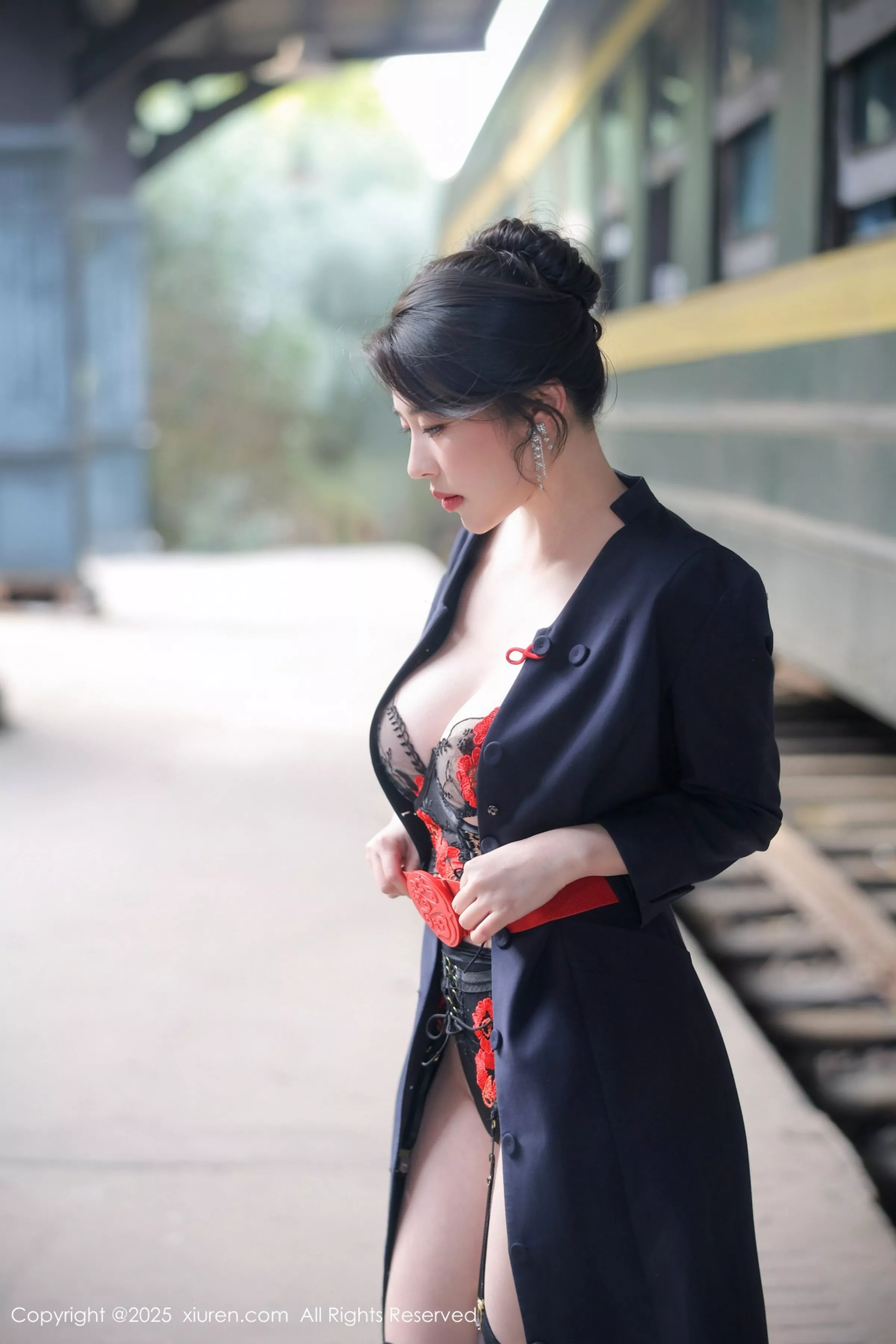 [XiuRen]高清写真图 2025.04.15 No.10155 白茹雪abby 空姐制服