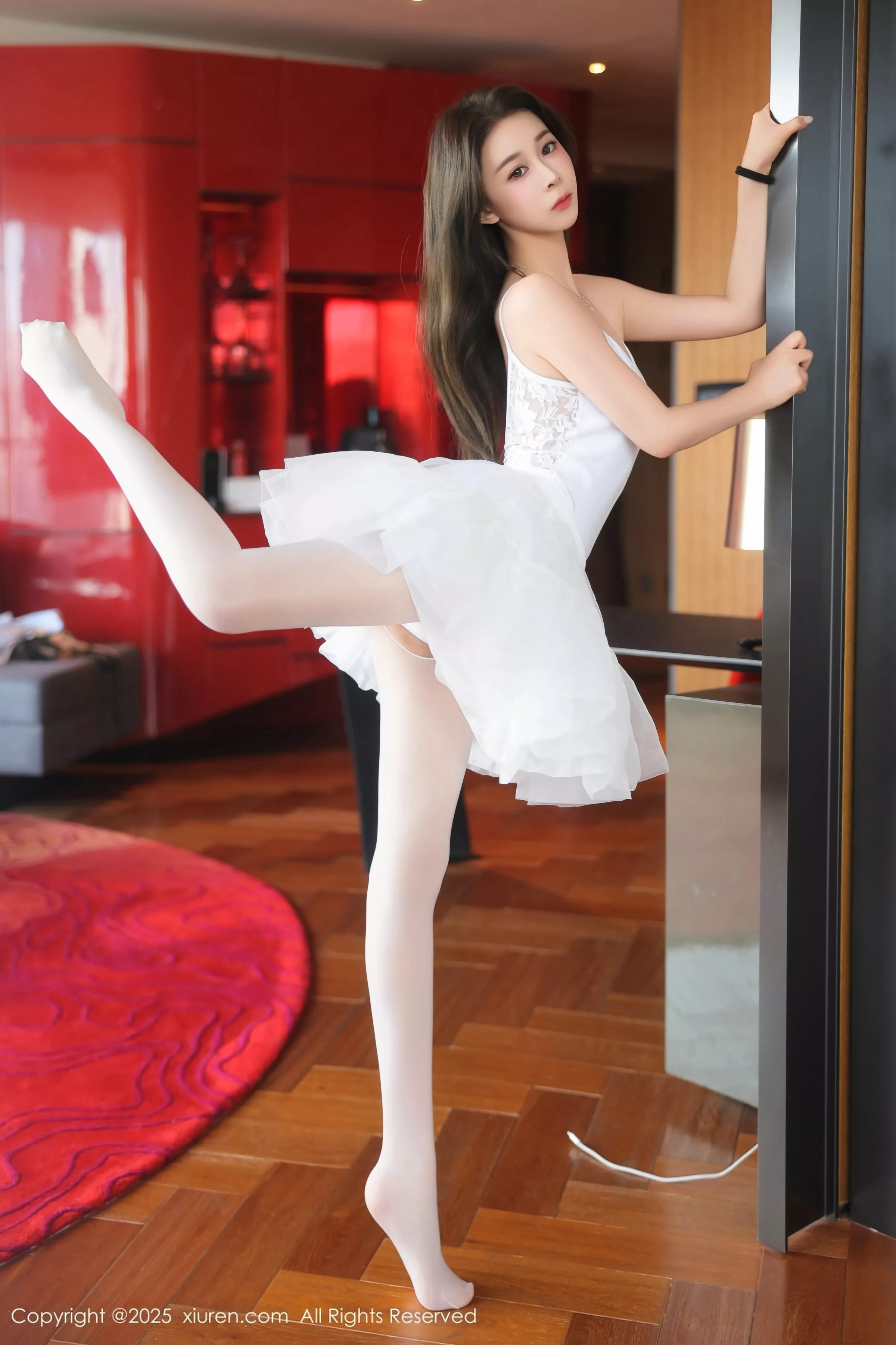 [XiuRen]高清写真图 2025.05.19 No.10295 白茹雪abby 激情互动