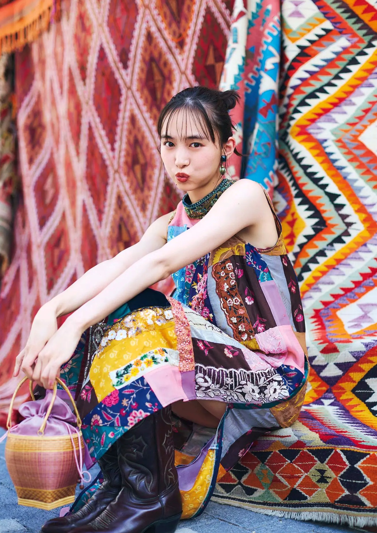井桁弘恵《つかのま》写真：性感私房卧房与清新户外高挑美腿大片
