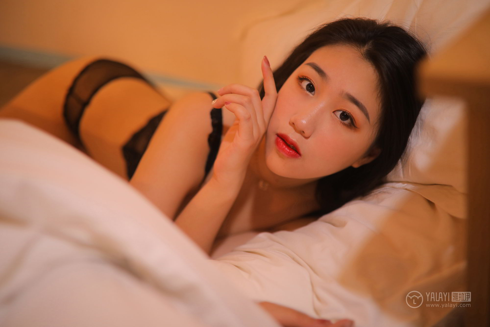 [YALAYI雅拉伊]高清写真图 2019.07.01 No.325 夜半私语 婼茹