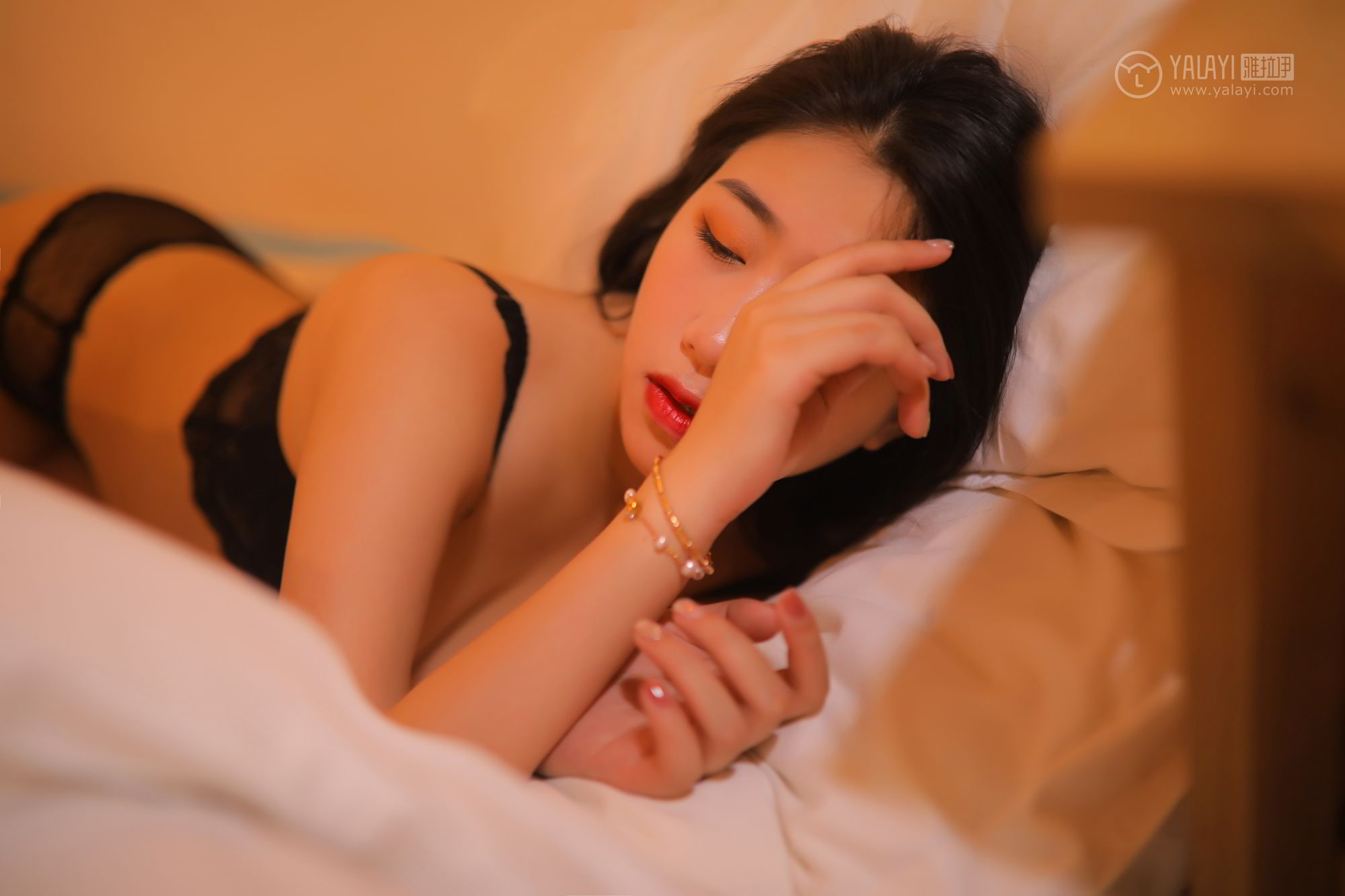 [YALAYI雅拉伊]高清写真图 2019.07.01 No.325 夜半私语 婼茹