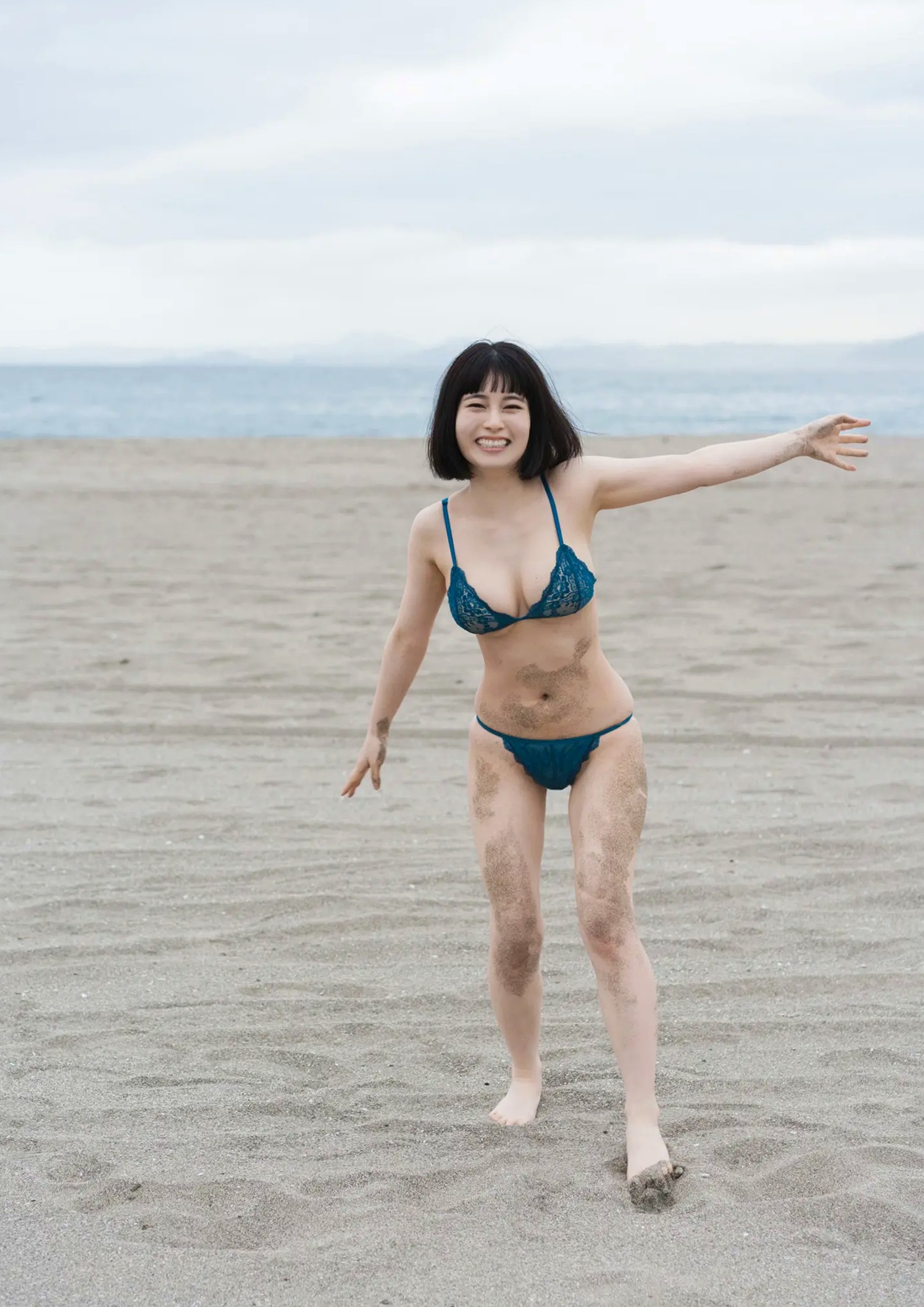 大久保桜子 - Gテレデジタル！[44P] 海边沙滩黄色比基尼性感清纯写真