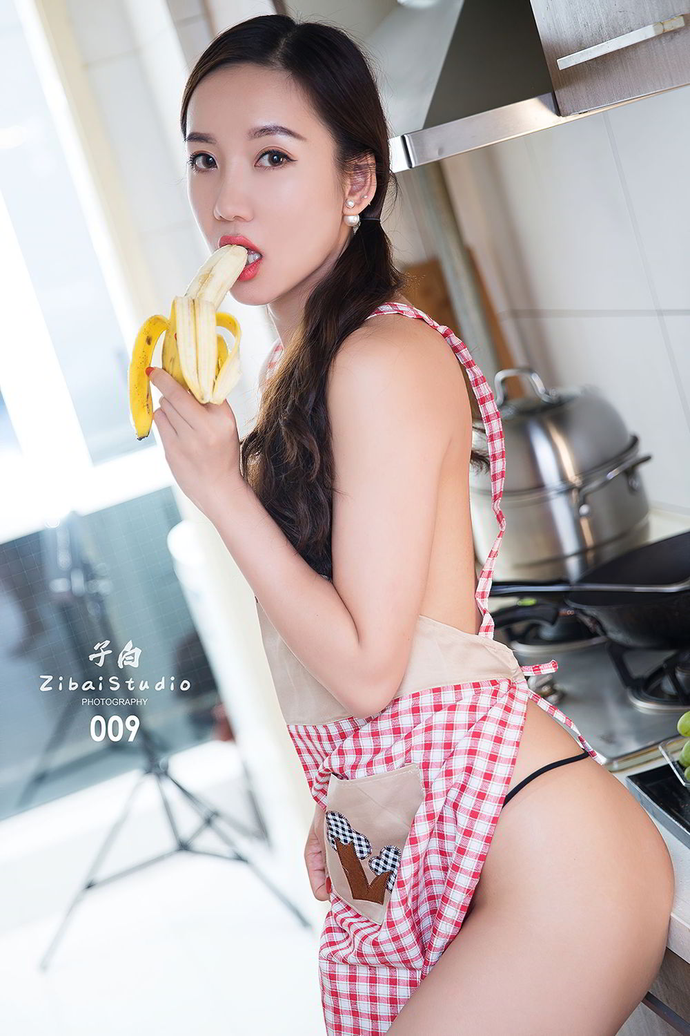 [TouTiao头条女神]高清写真图 蜜丝系列025期 欲望主妇 艾静香