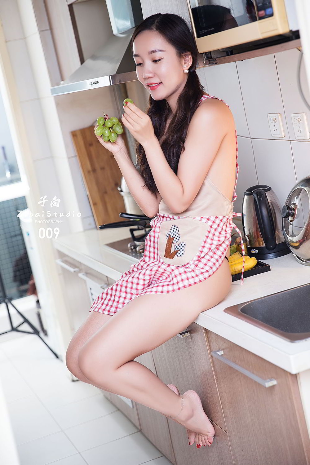 [TouTiao头条女神]高清写真图 蜜丝系列025期 欲望主妇 艾静香