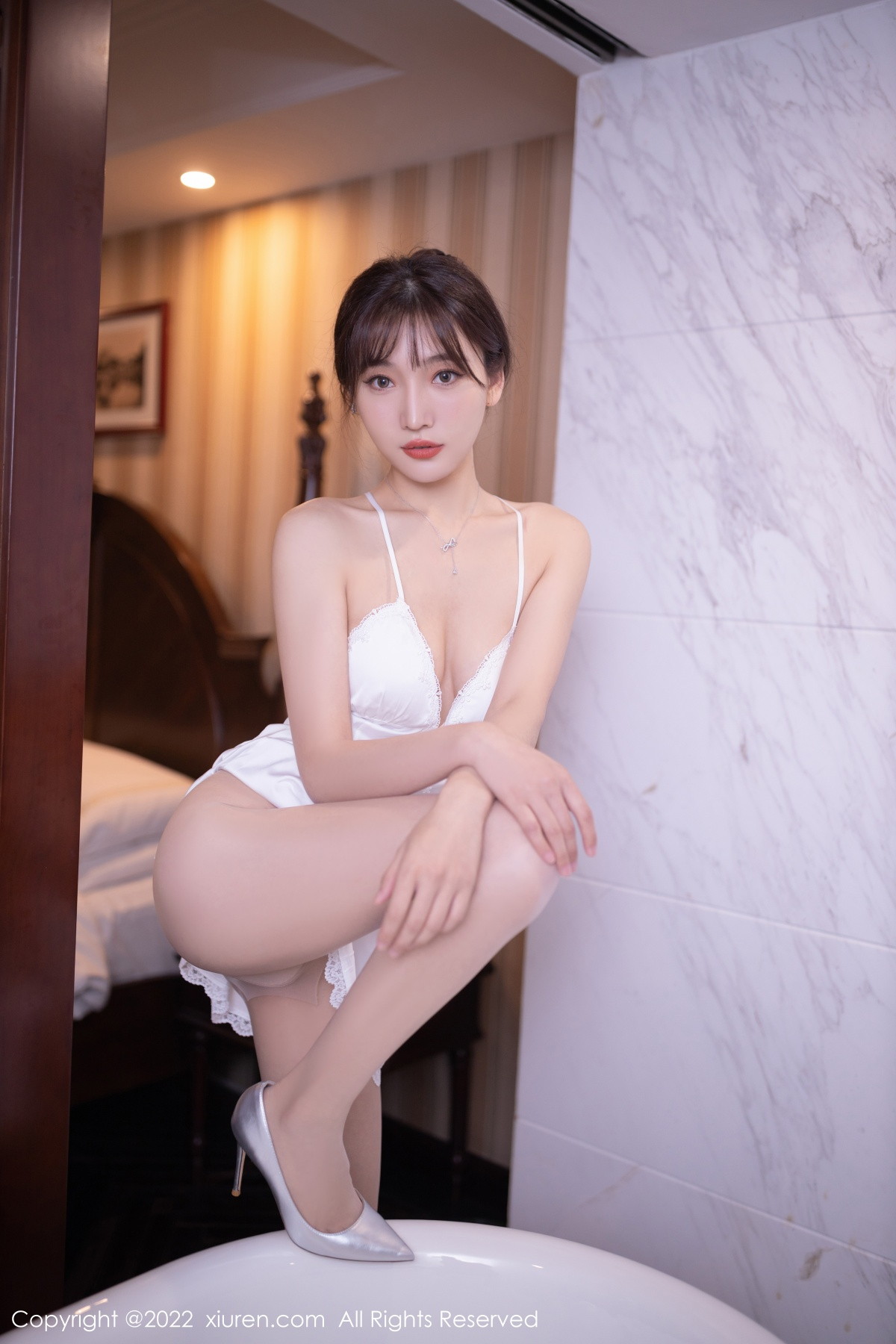 [XiuRen]高清写真图 2022.12.08 No.5973 陆萱萱 丝袜美腿