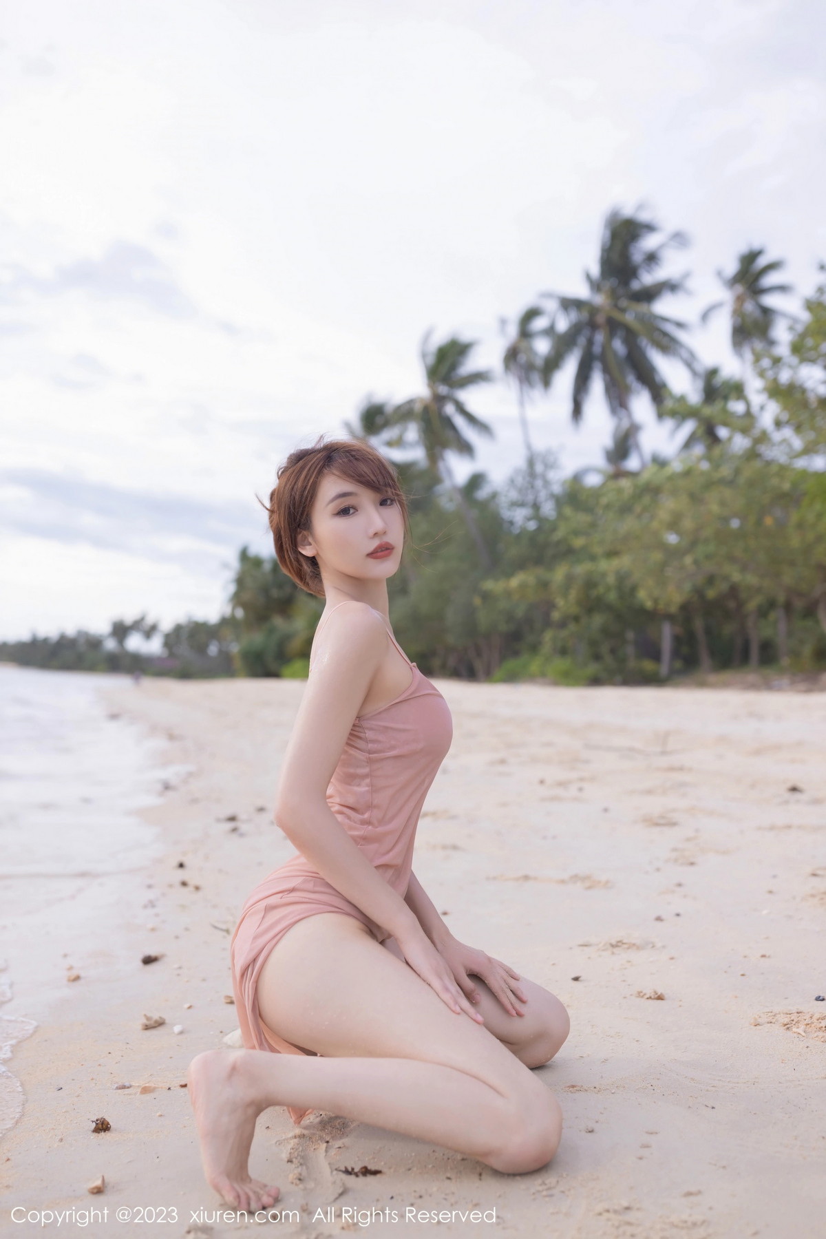 [XiuRen]高清写真图 2023.10.12 No.7501 陆萱萱 美腿丝袜